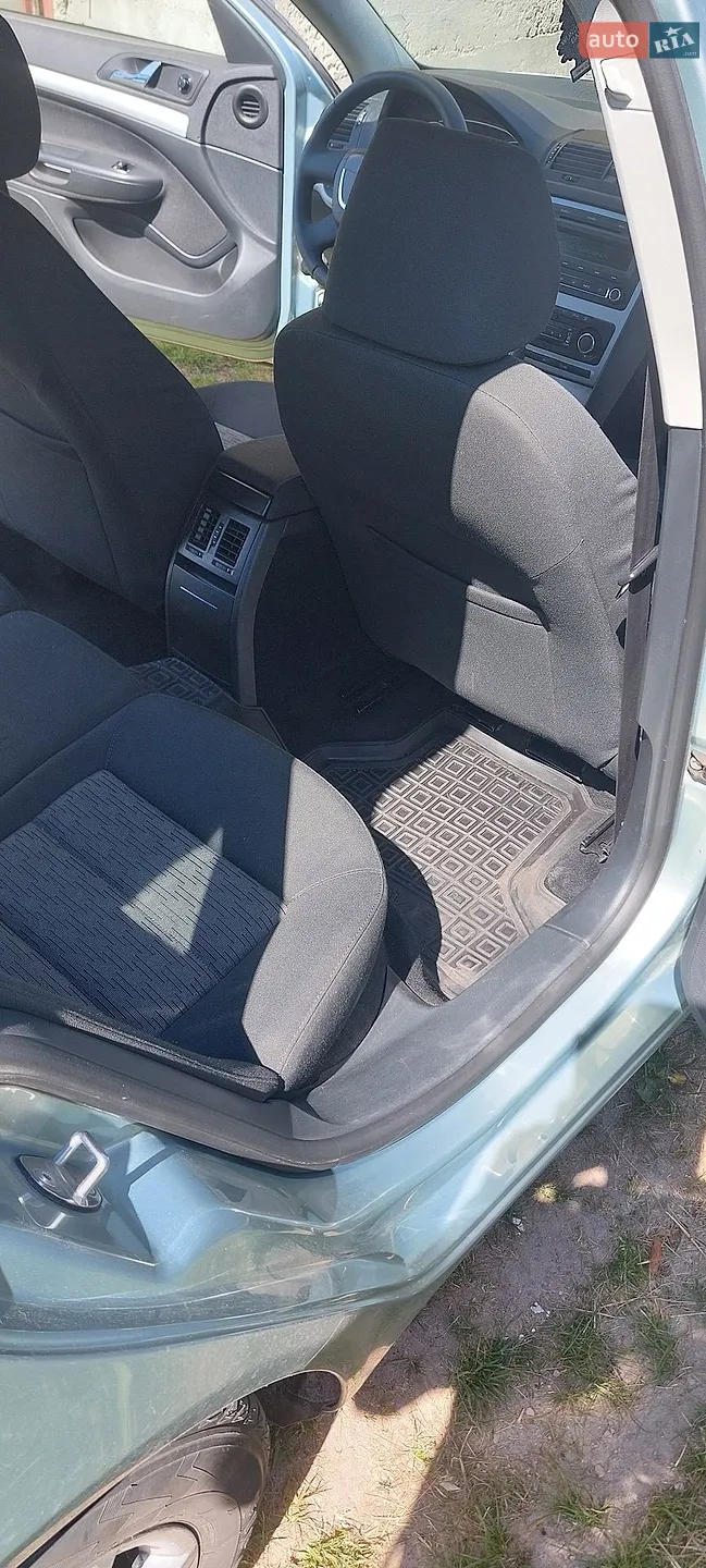 2011 Skoda Octavia - мініатюра 18