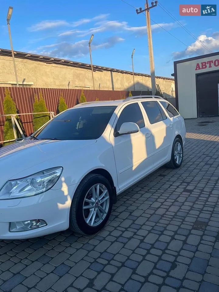2010 Skoda Octavia - мініатюра 38