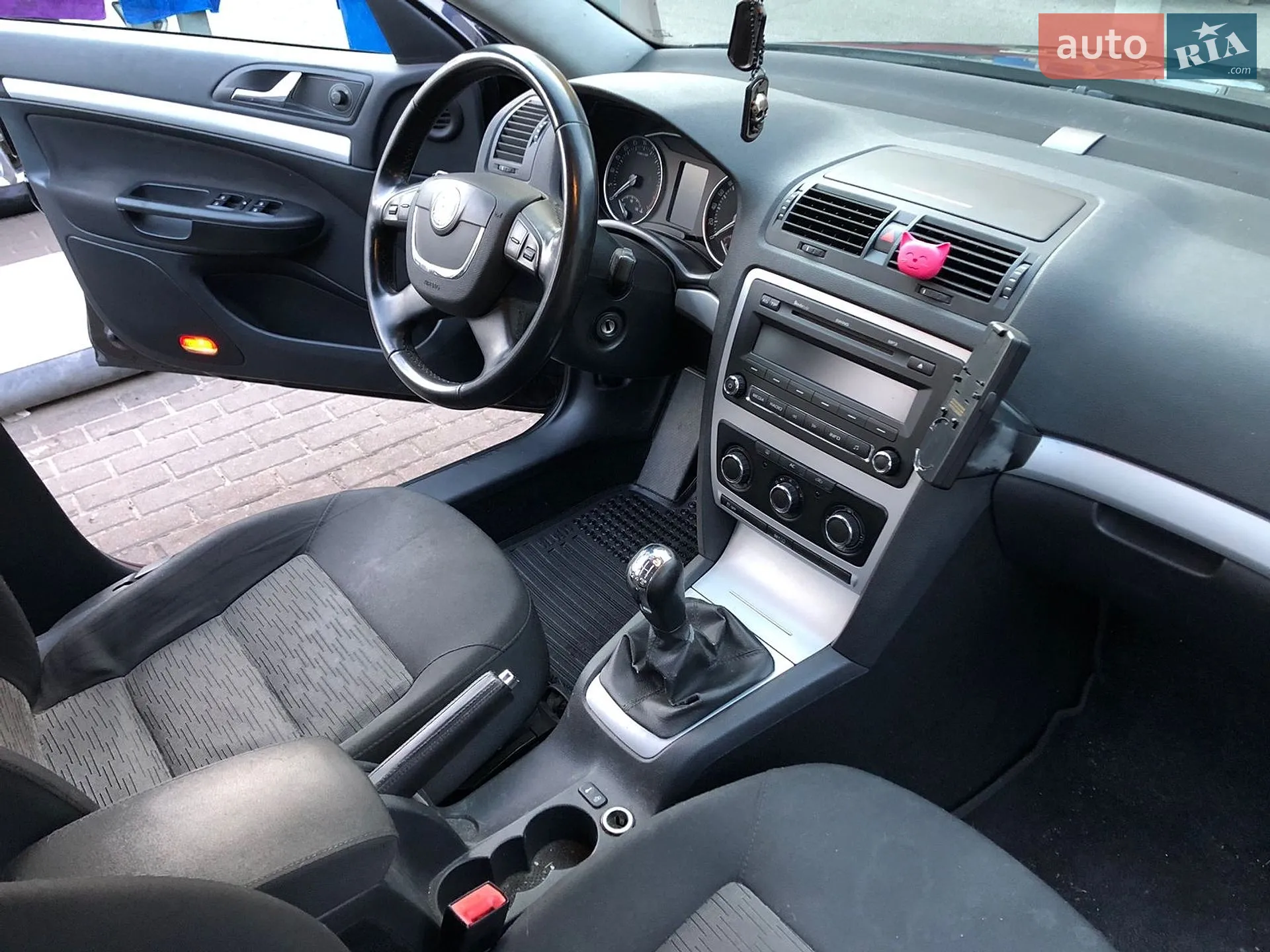 2010 Skoda Octavia - мініатюра 10