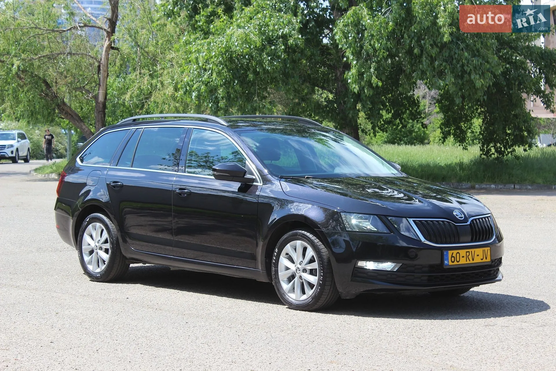 2019 Skoda Octavia - фото 1