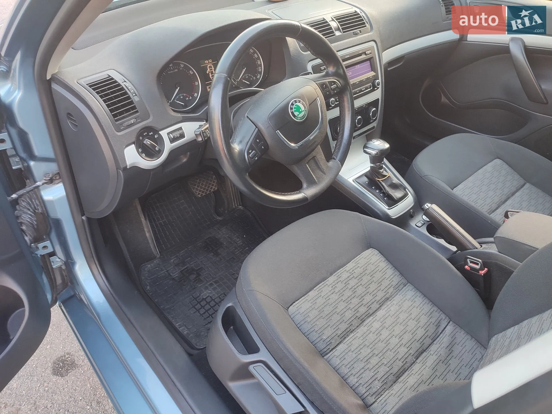 2010 Skoda Octavia - мініатюра 9