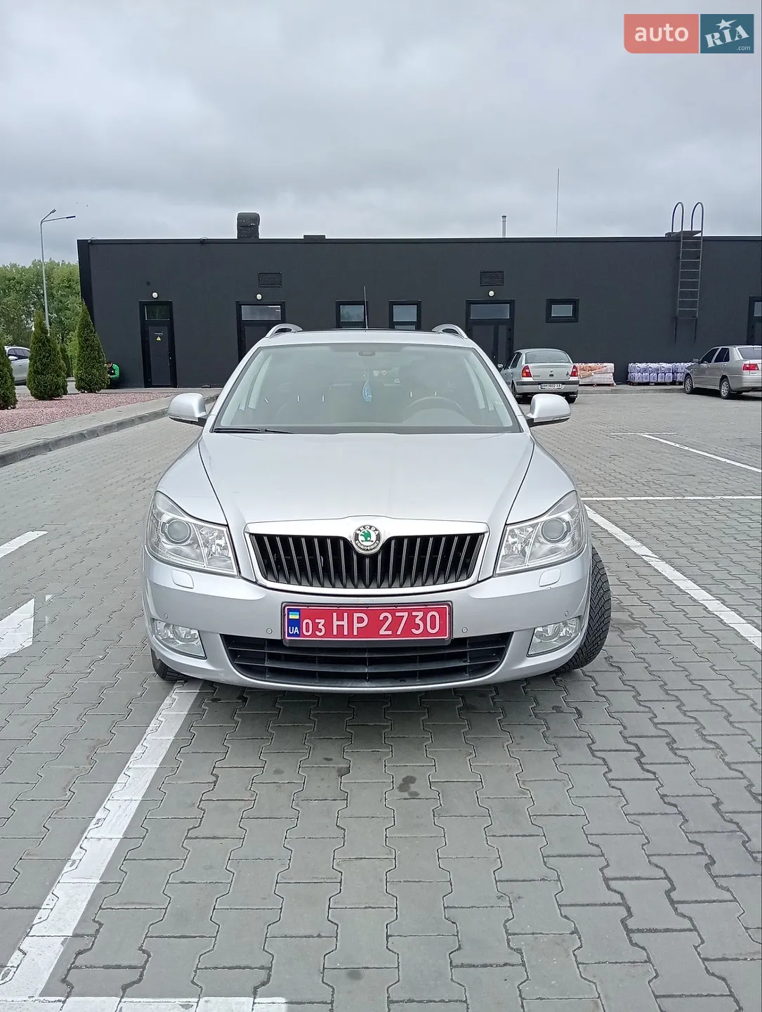 2010 Skoda Octavia - мініатюра 2