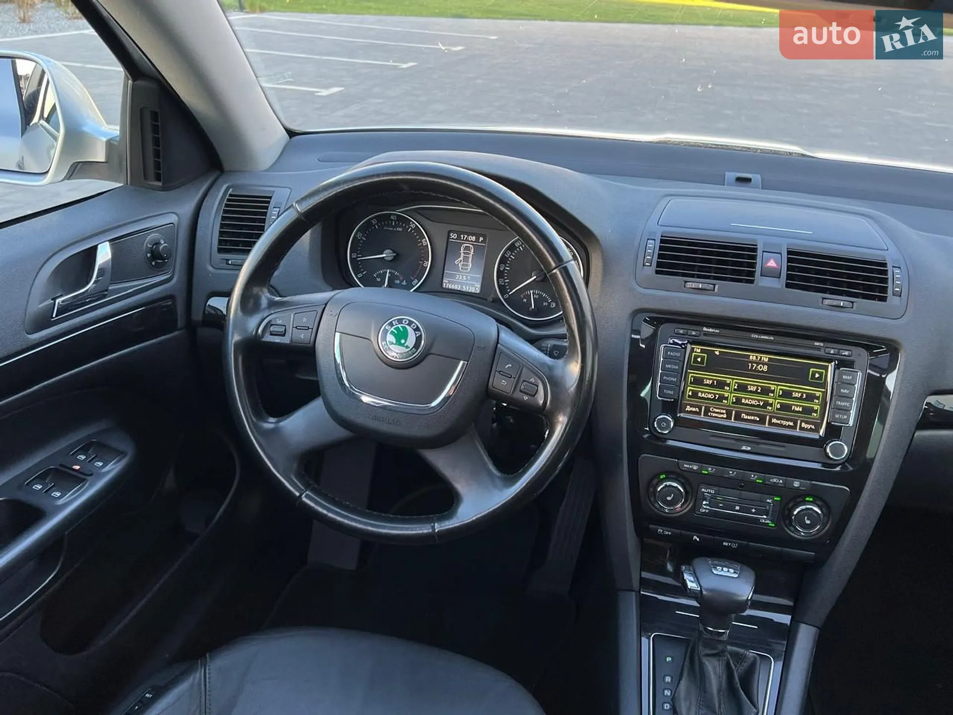 2010 Skoda Octavia - мініатюра 145