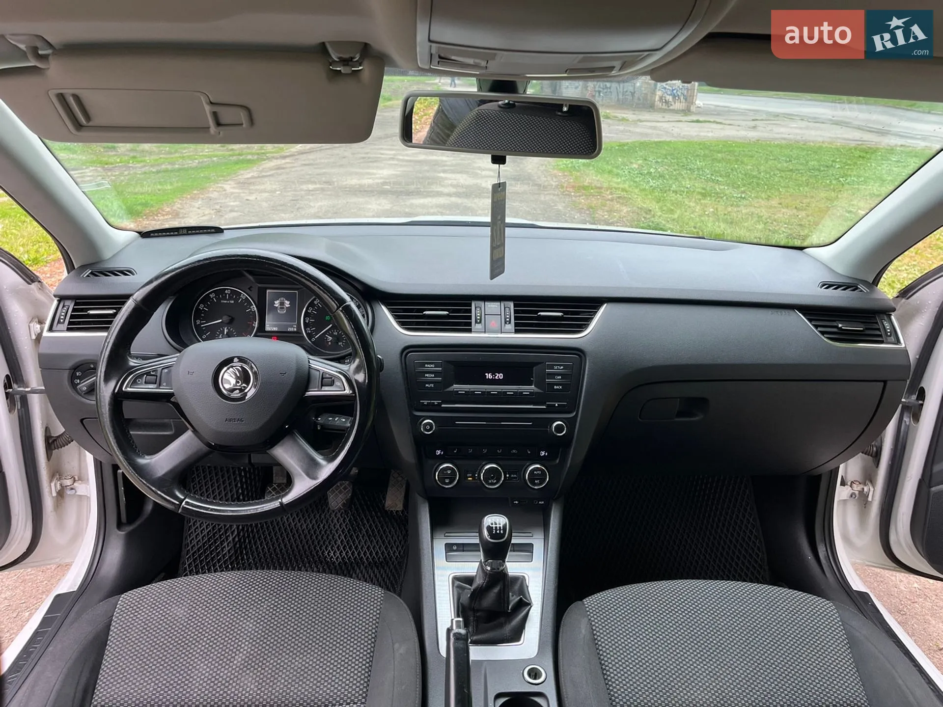 2013 Skoda Octavia - мініатюра 18