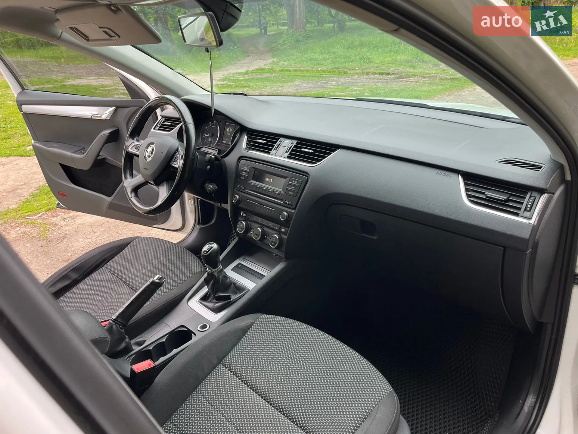 2013 Skoda Octavia - мініатюра 23