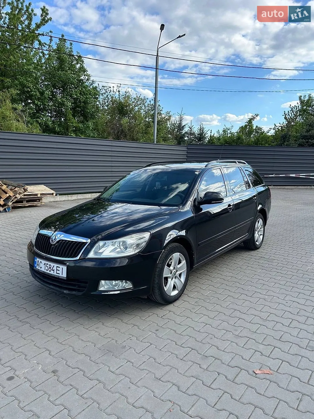 2010 Skoda Octavia - мініатюра 3