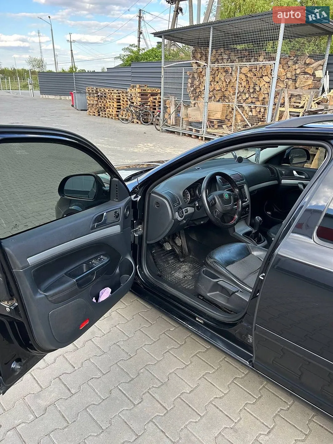 2010 Skoda Octavia - мініатюра 13