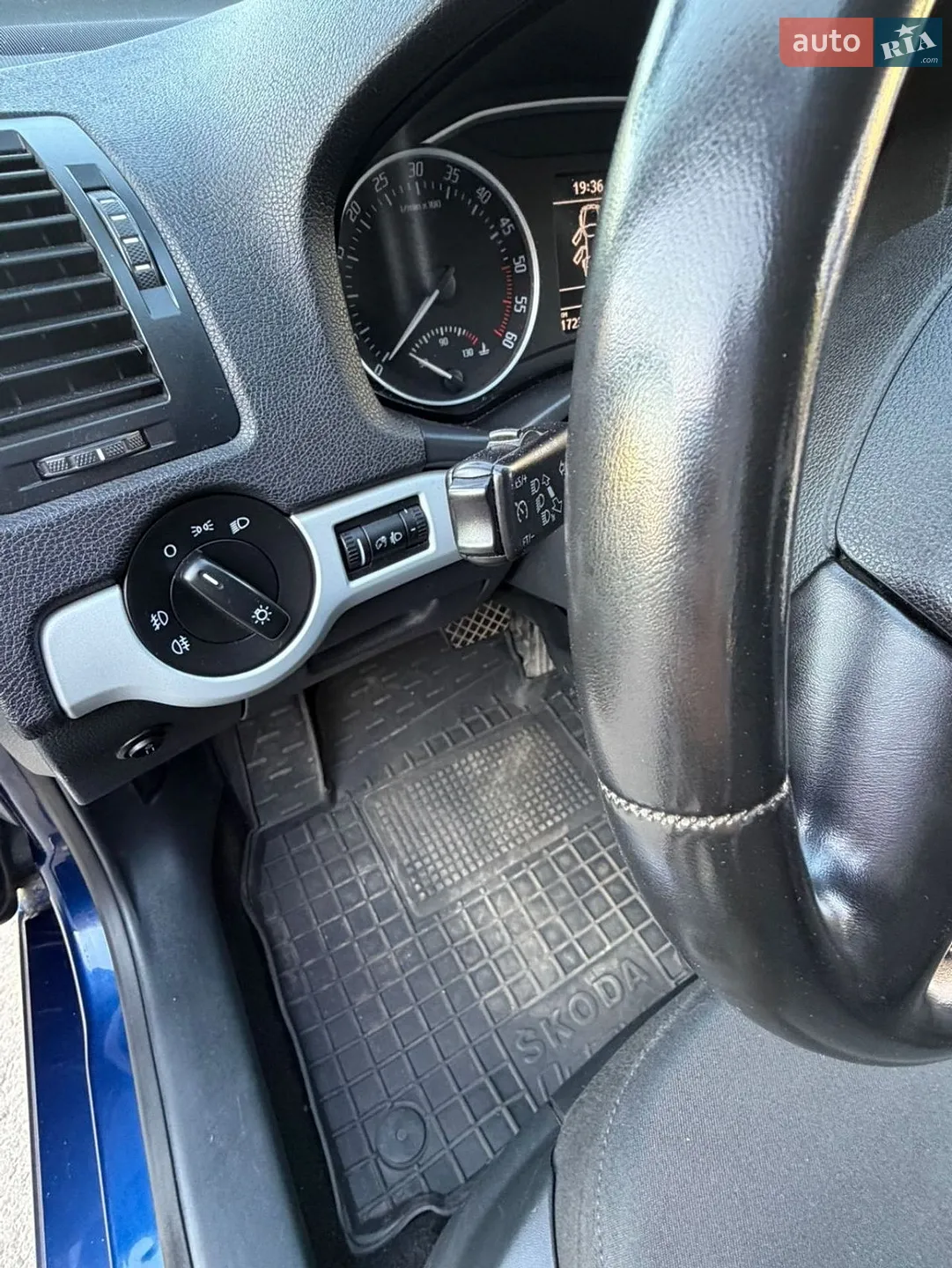 2010 Skoda Octavia - мініатюра 14