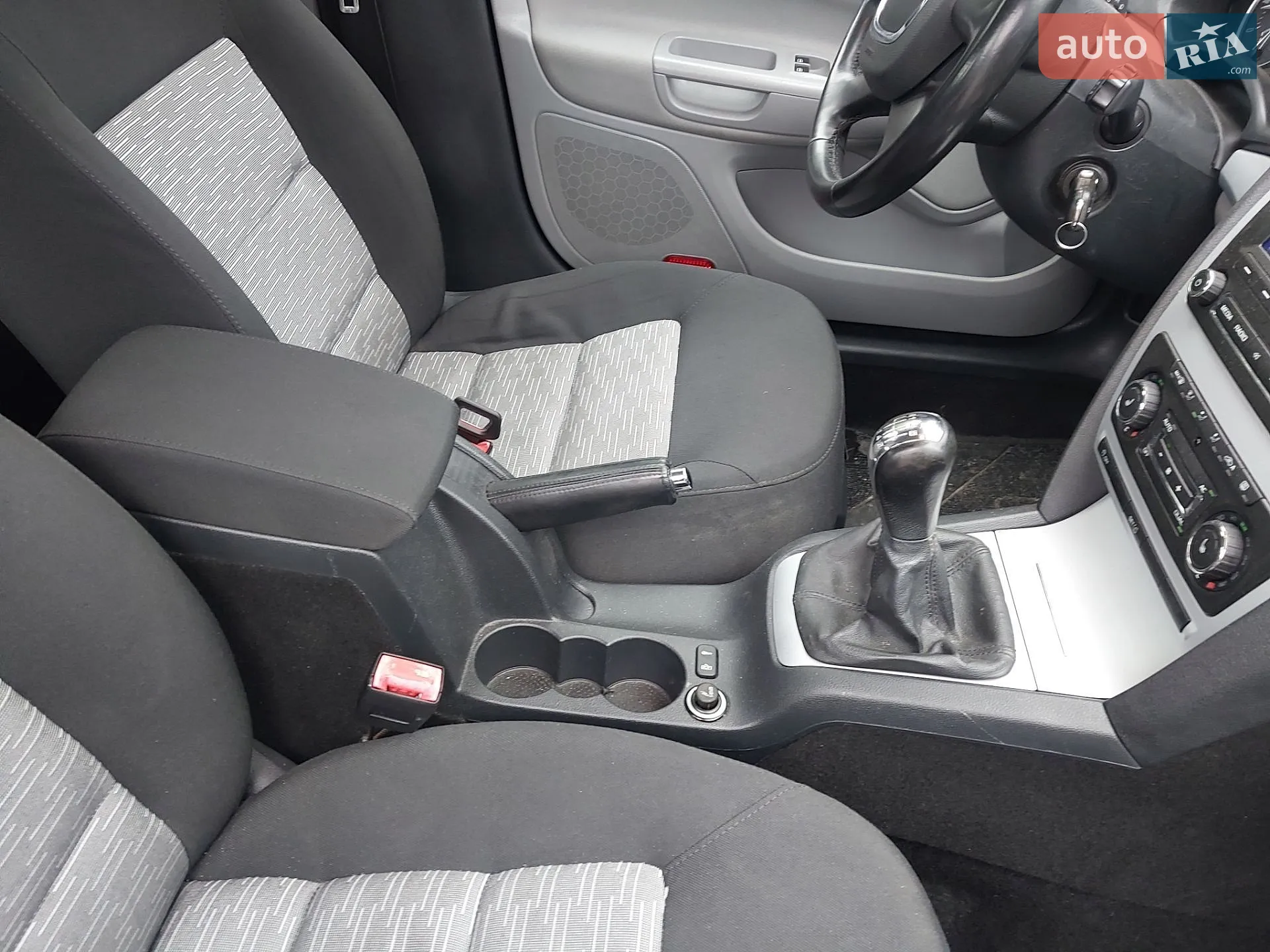 2011 Skoda Octavia - мініатюра 12