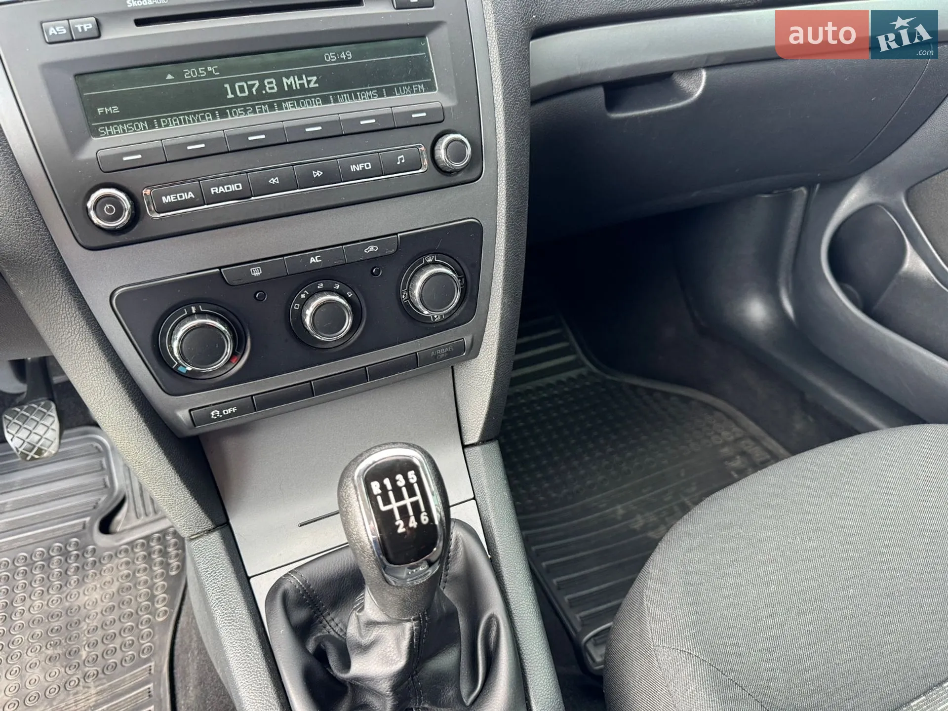 2011 Skoda Octavia - мініатюра 20