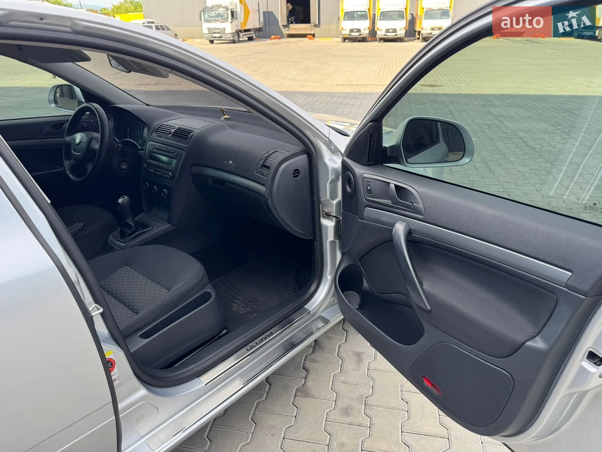 2011 Skoda Octavia - мініатюра 28