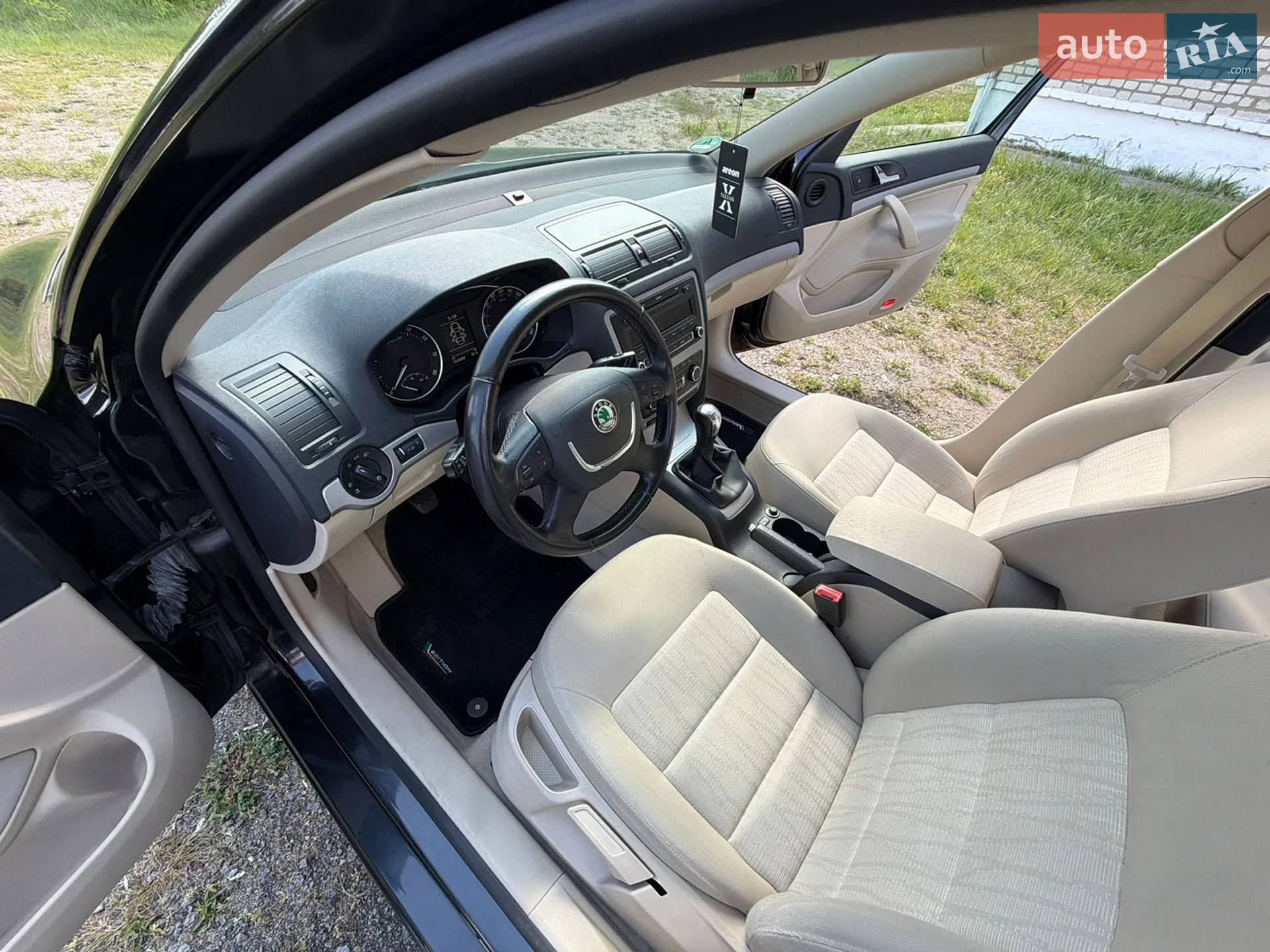 2010 Skoda Octavia - мініатюра 32