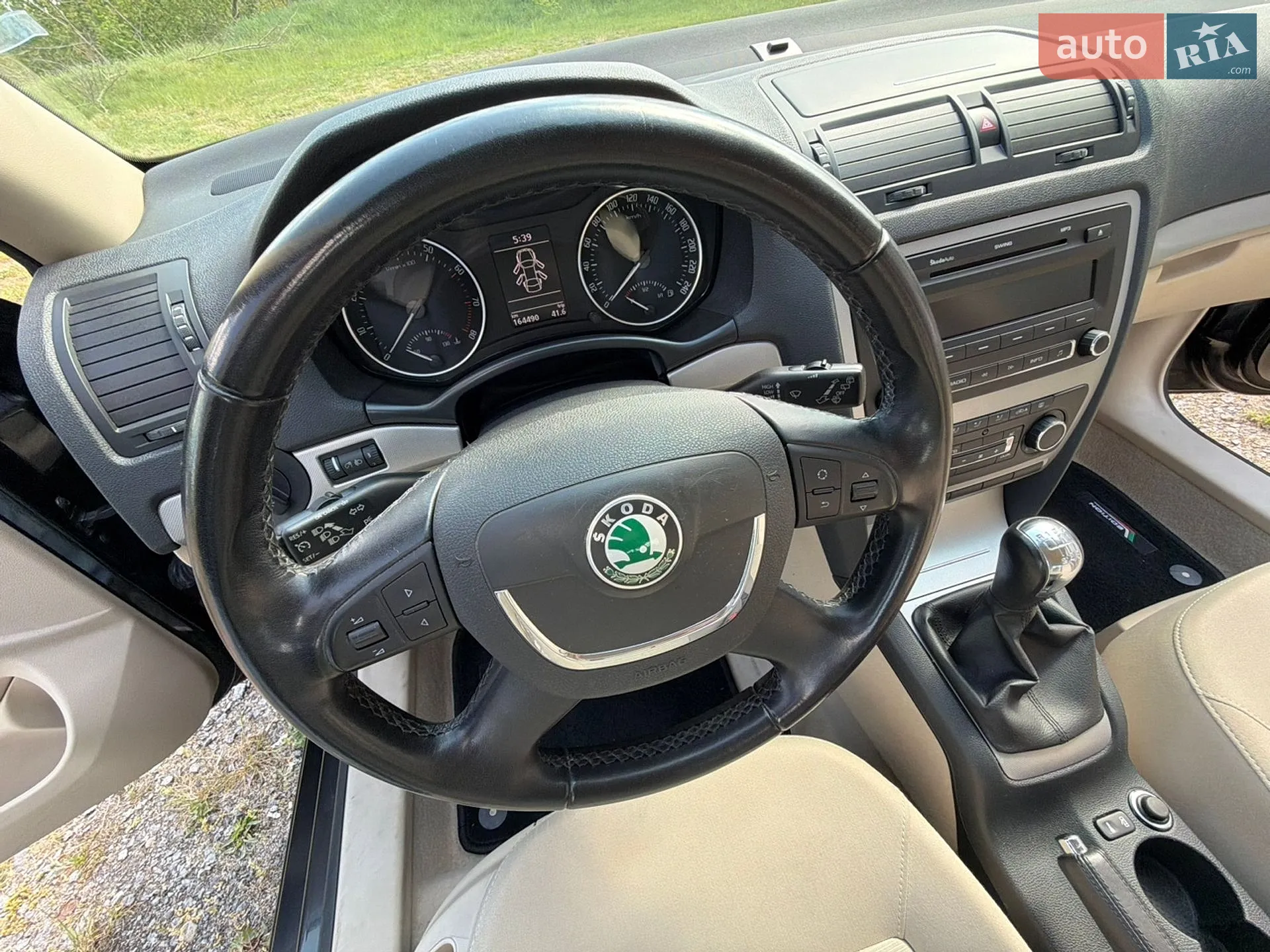 2010 Skoda Octavia - мініатюра 35