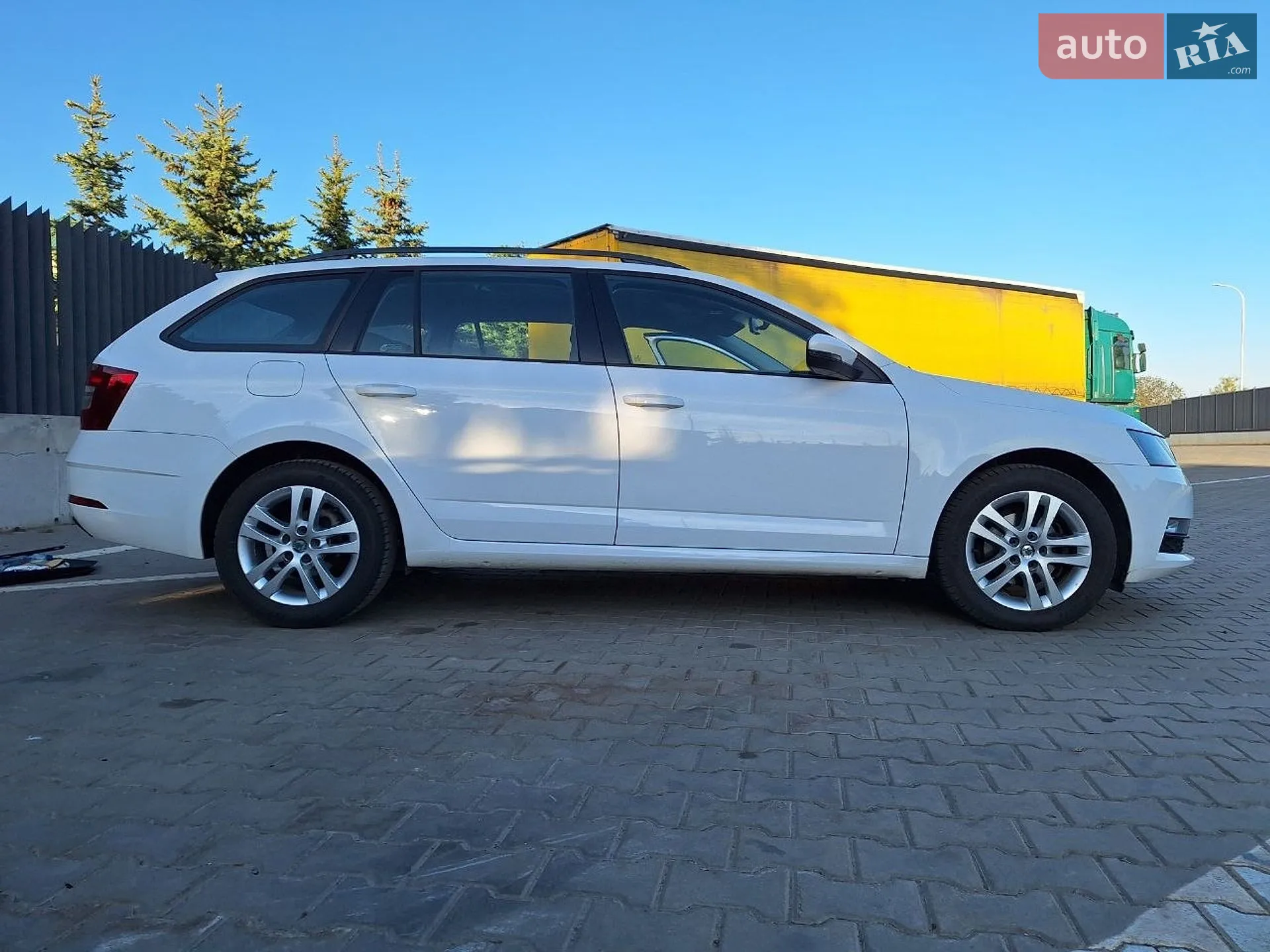 2017 Skoda Octavia - мініатюра 8