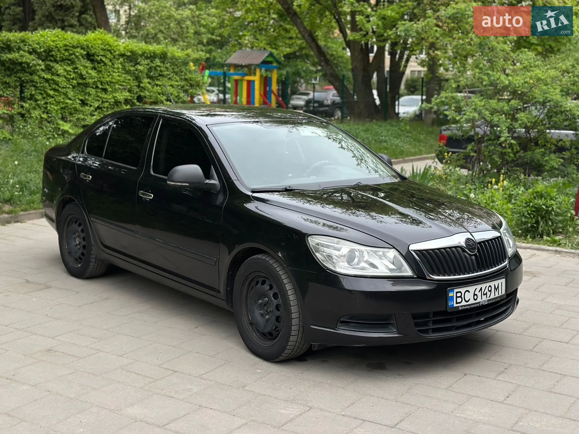 2010 Skoda Octavia - мініатюра 3