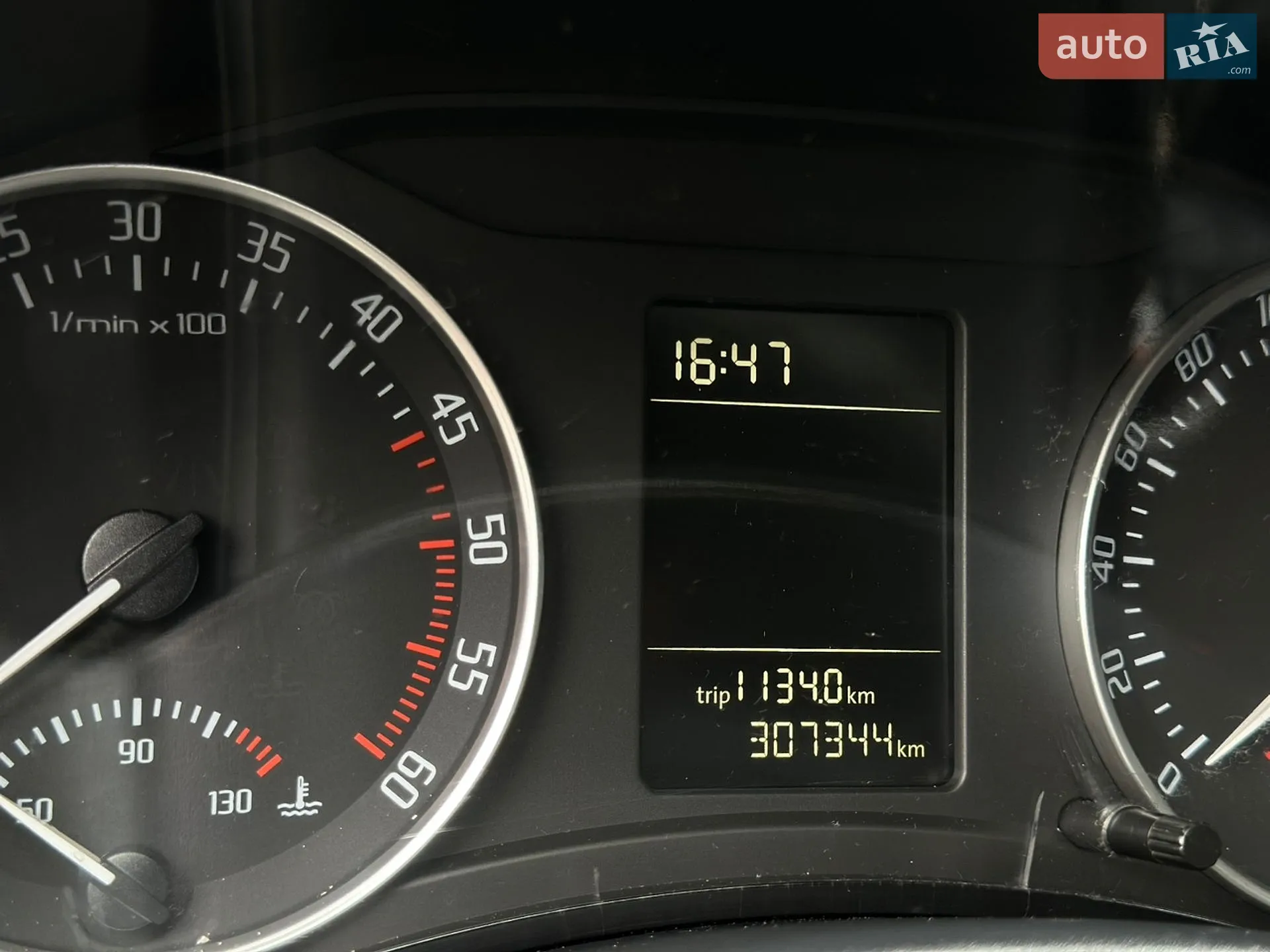 2010 Skoda Octavia - мініатюра 8