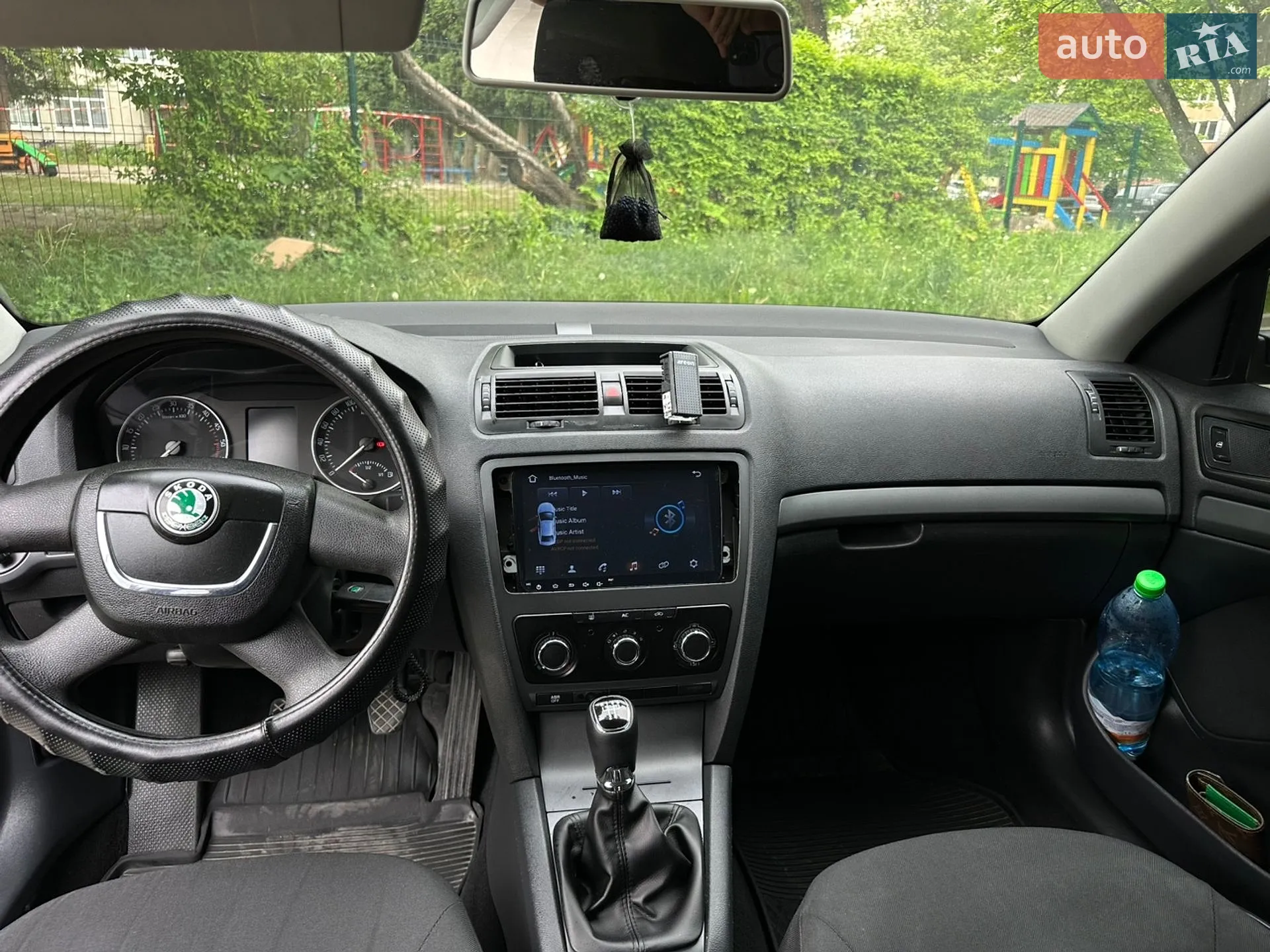 2010 Skoda Octavia - мініатюра 9