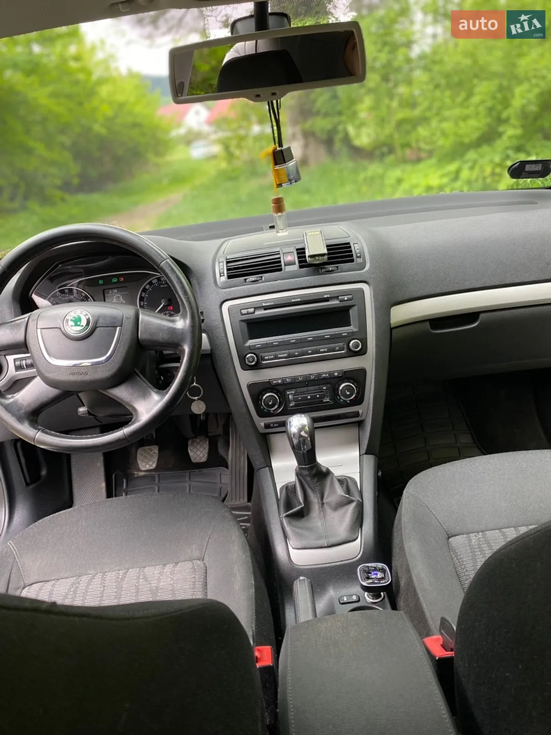 2010 Skoda Octavia - мініатюра 10