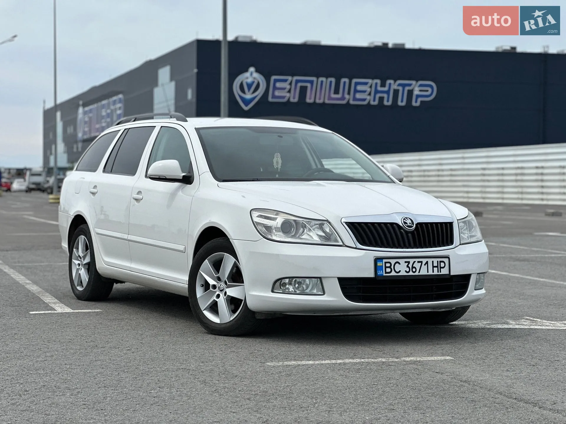 2010 Skoda Octavia - фото 1