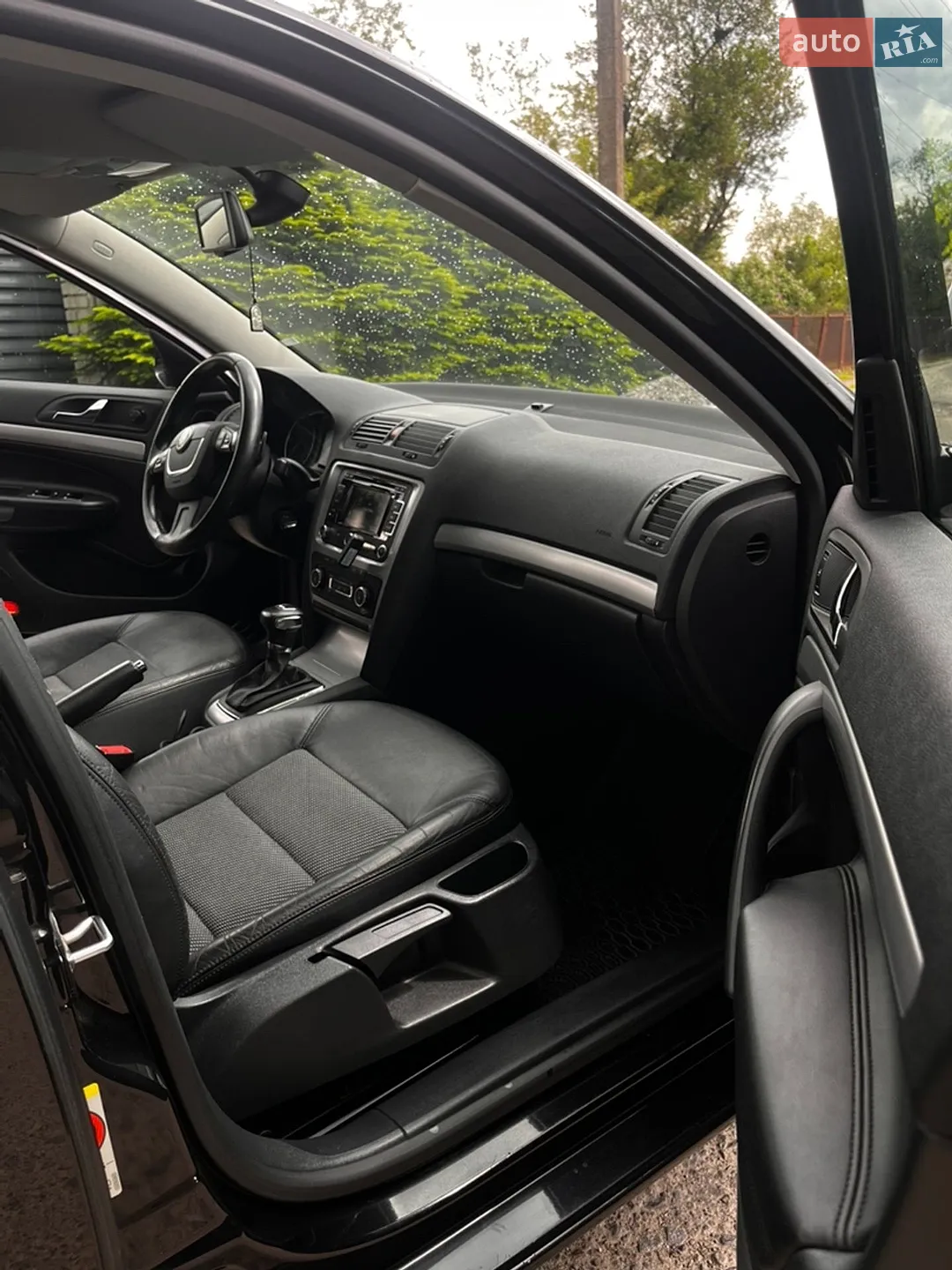 2010 Skoda Octavia - мініатюра 16