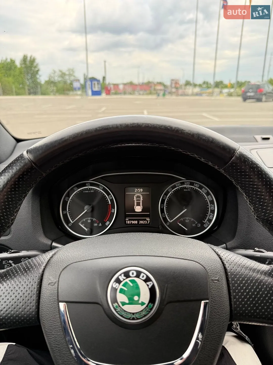 2010 Skoda Octavia - мініатюра 10