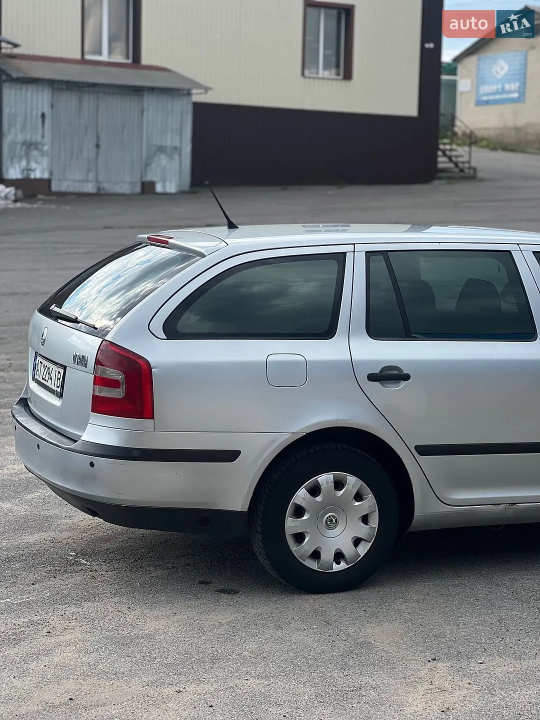 2010 Skoda Octavia - мініатюра 8