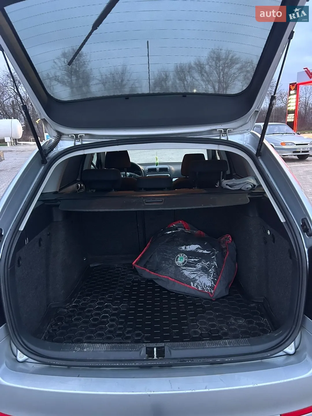 2010 Skoda Octavia - мініатюра 14