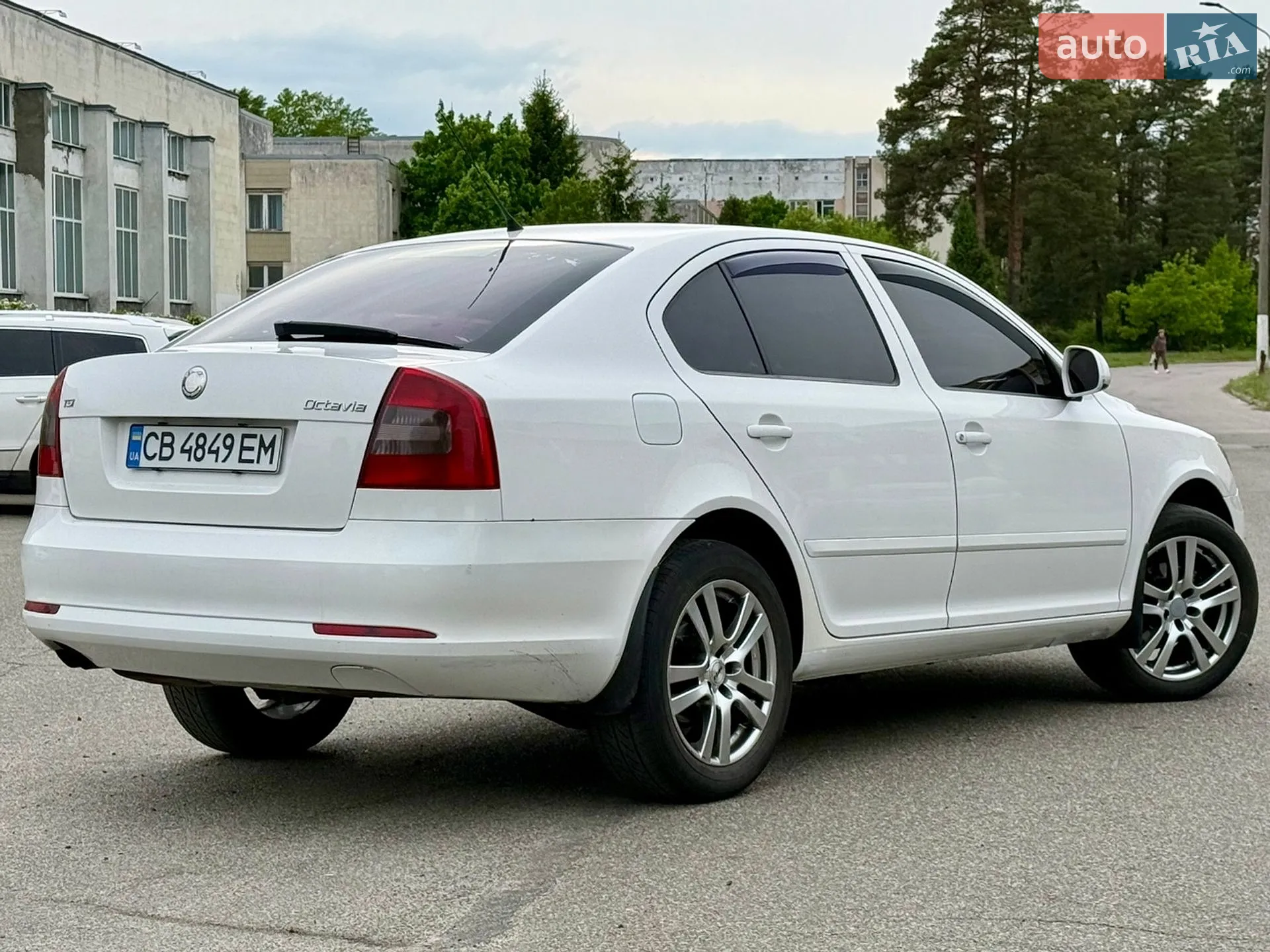 2010 Skoda Octavia - мініатюра 3