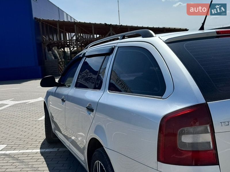 Универсал Skoda Octavia 2012 в Нововолынске