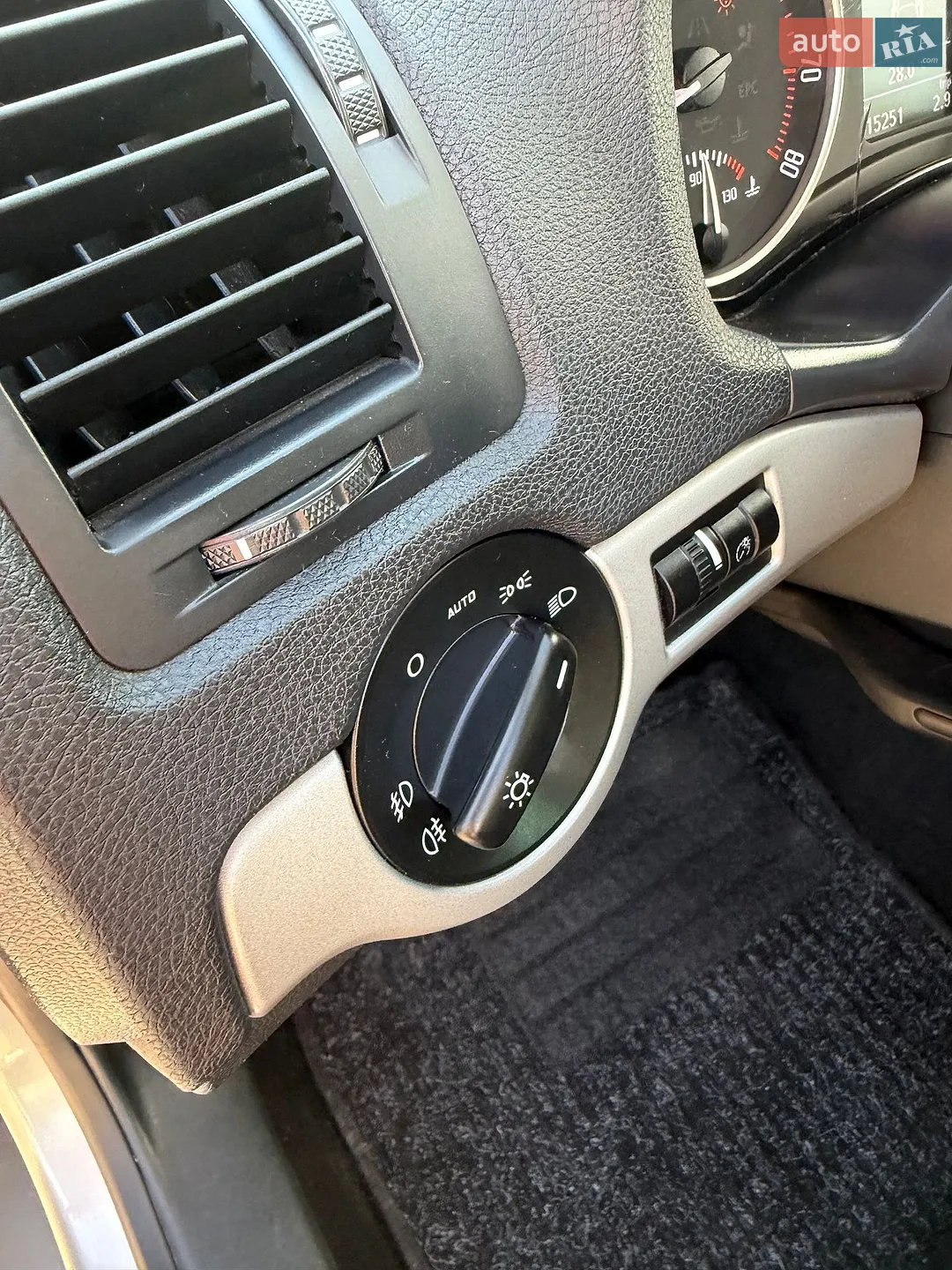 2012 Skoda Octavia - мініатюра 28