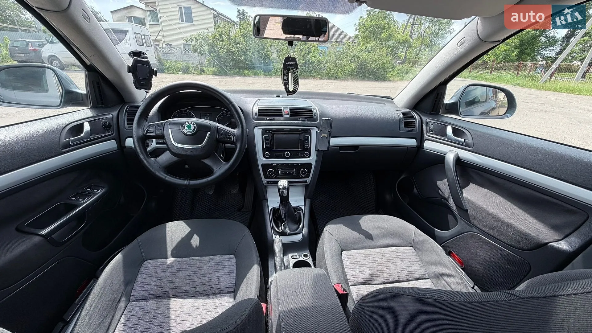2010 Skoda Octavia - мініатюра 9