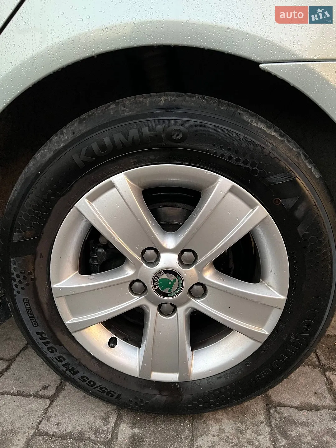 2010 Skoda Octavia - мініатюра 17
