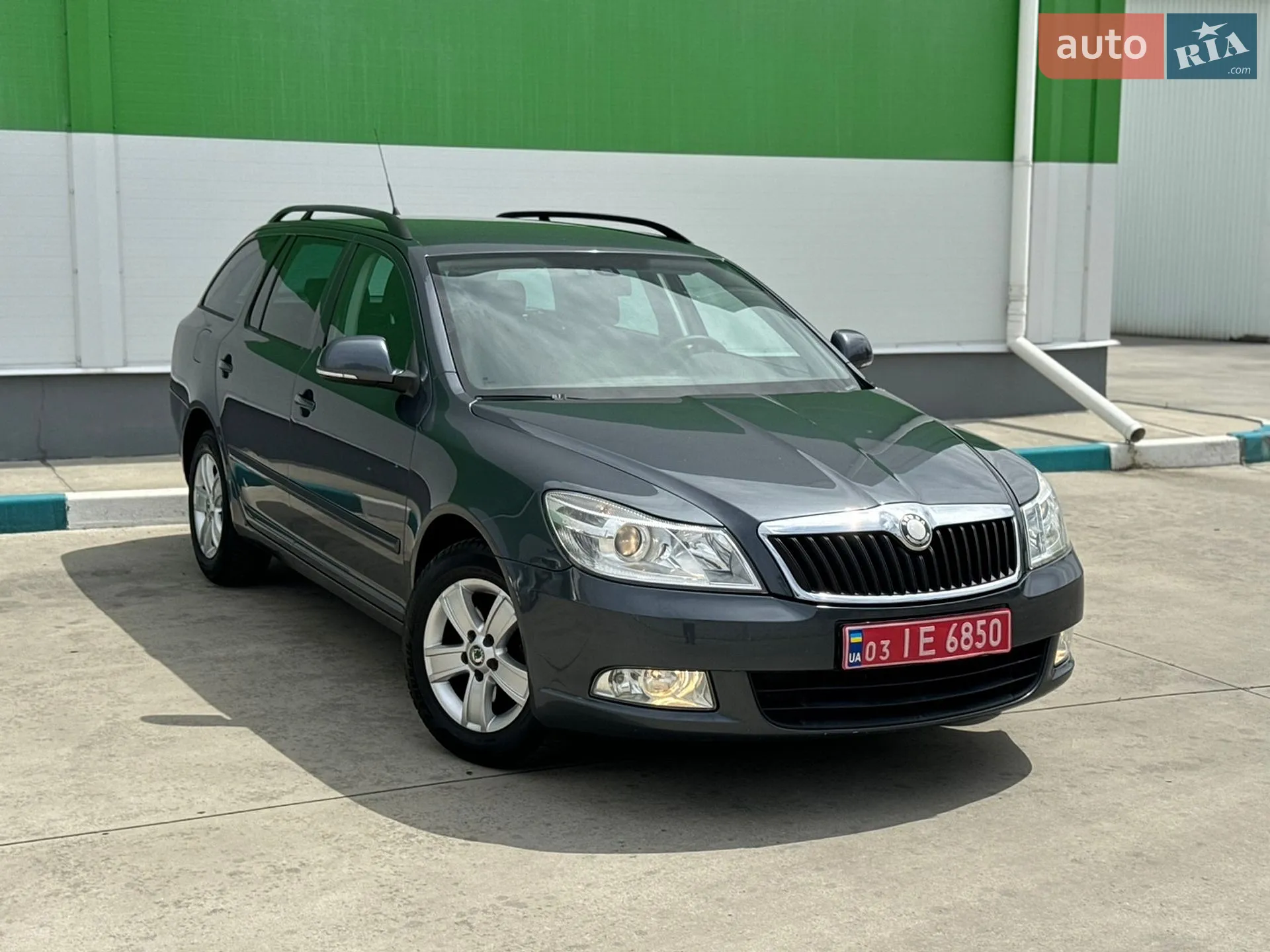 2010 Skoda Octavia - мініатюра 2
