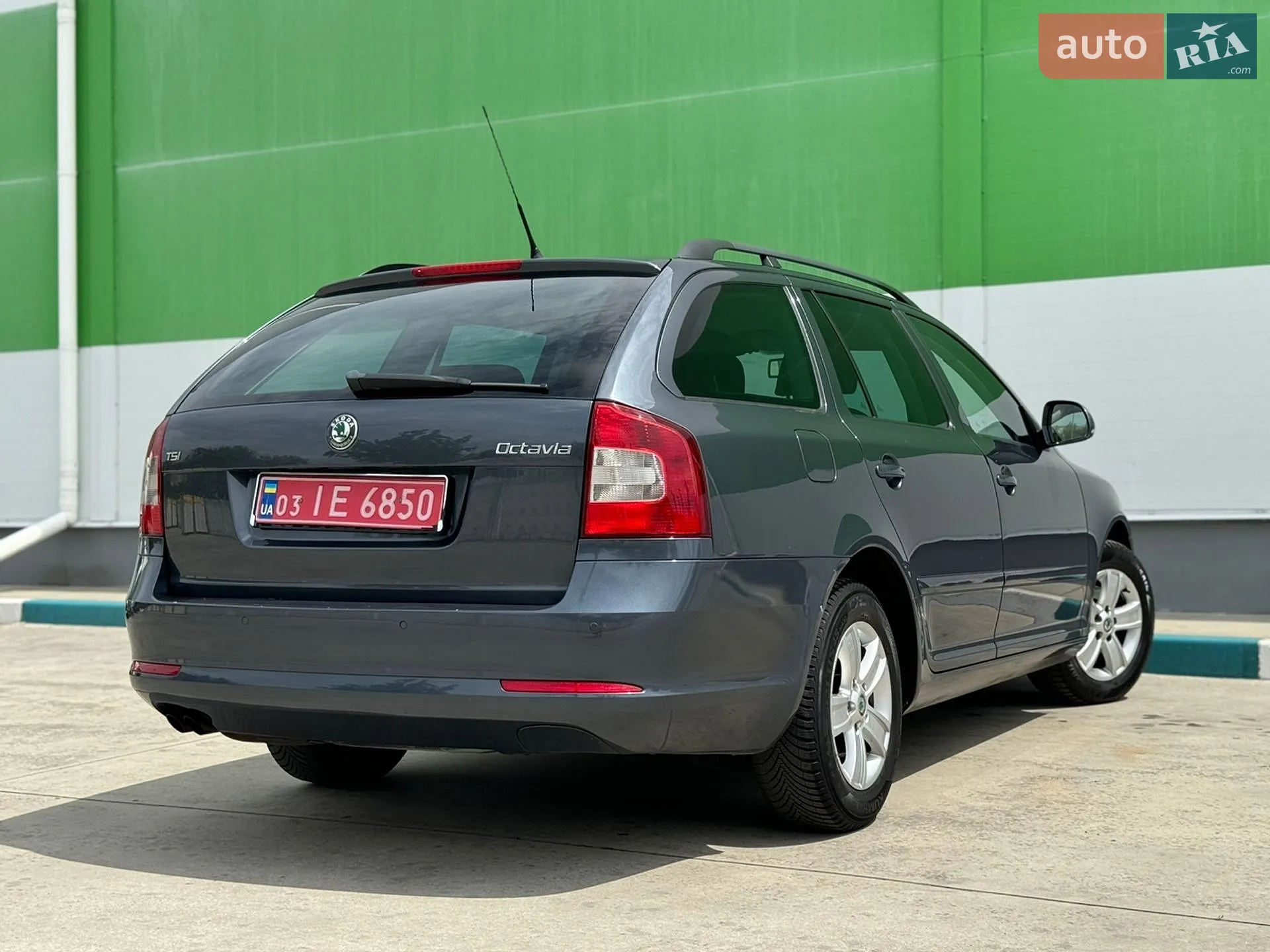 2010 Skoda Octavia - мініатюра 13