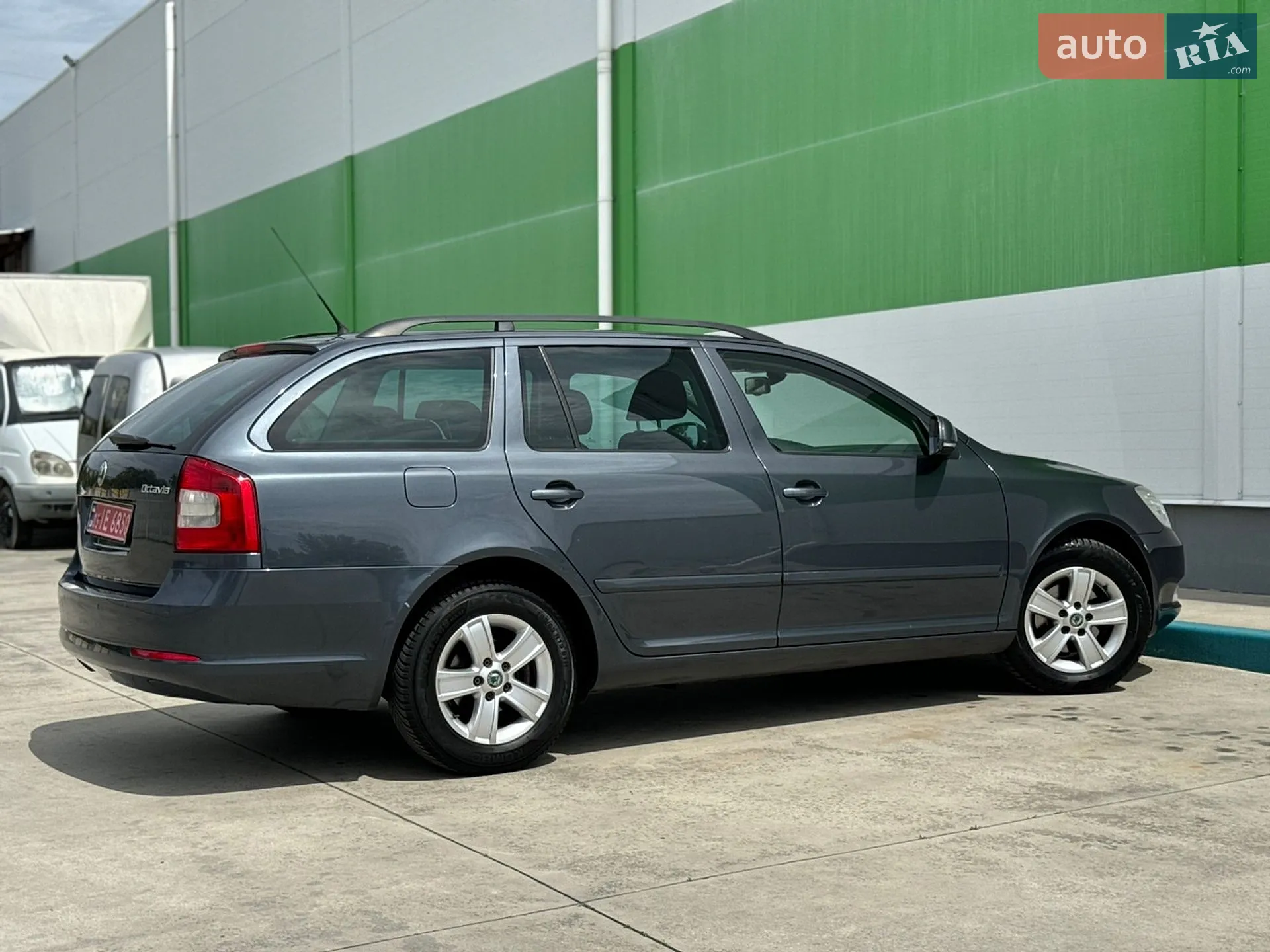 2010 Skoda Octavia - мініатюра 16