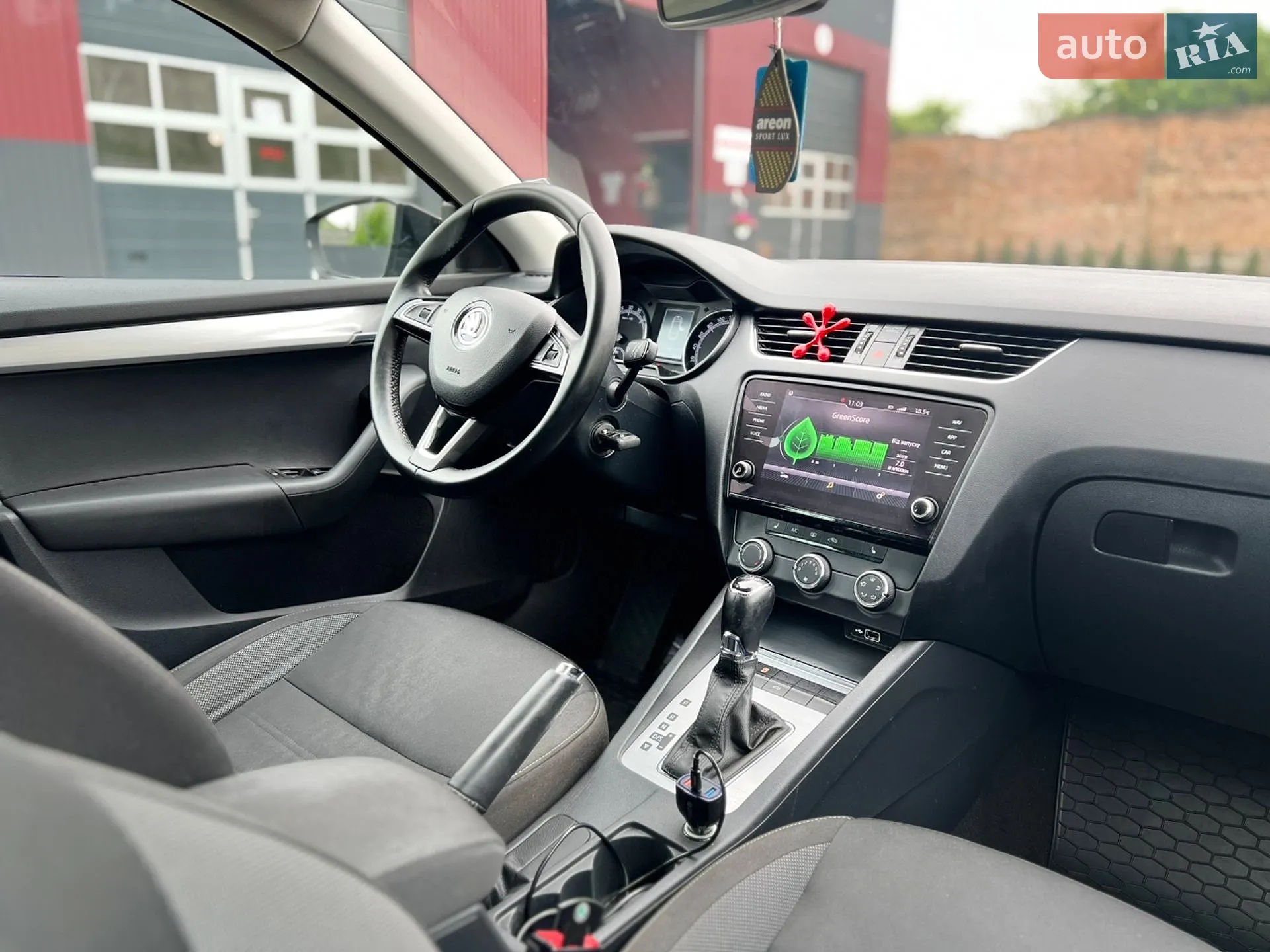 2018 Skoda Octavia - мініатюра 38