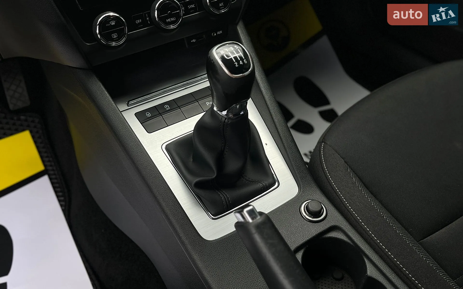 2017 Skoda Octavia - мініатюра 17