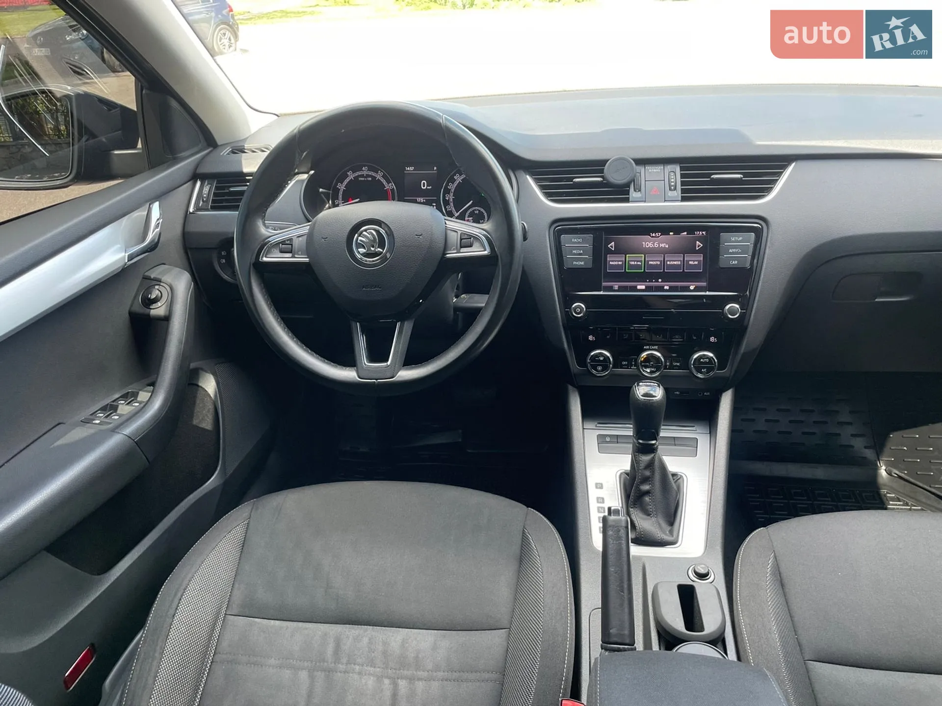 2017 Skoda Octavia - мініатюра 12