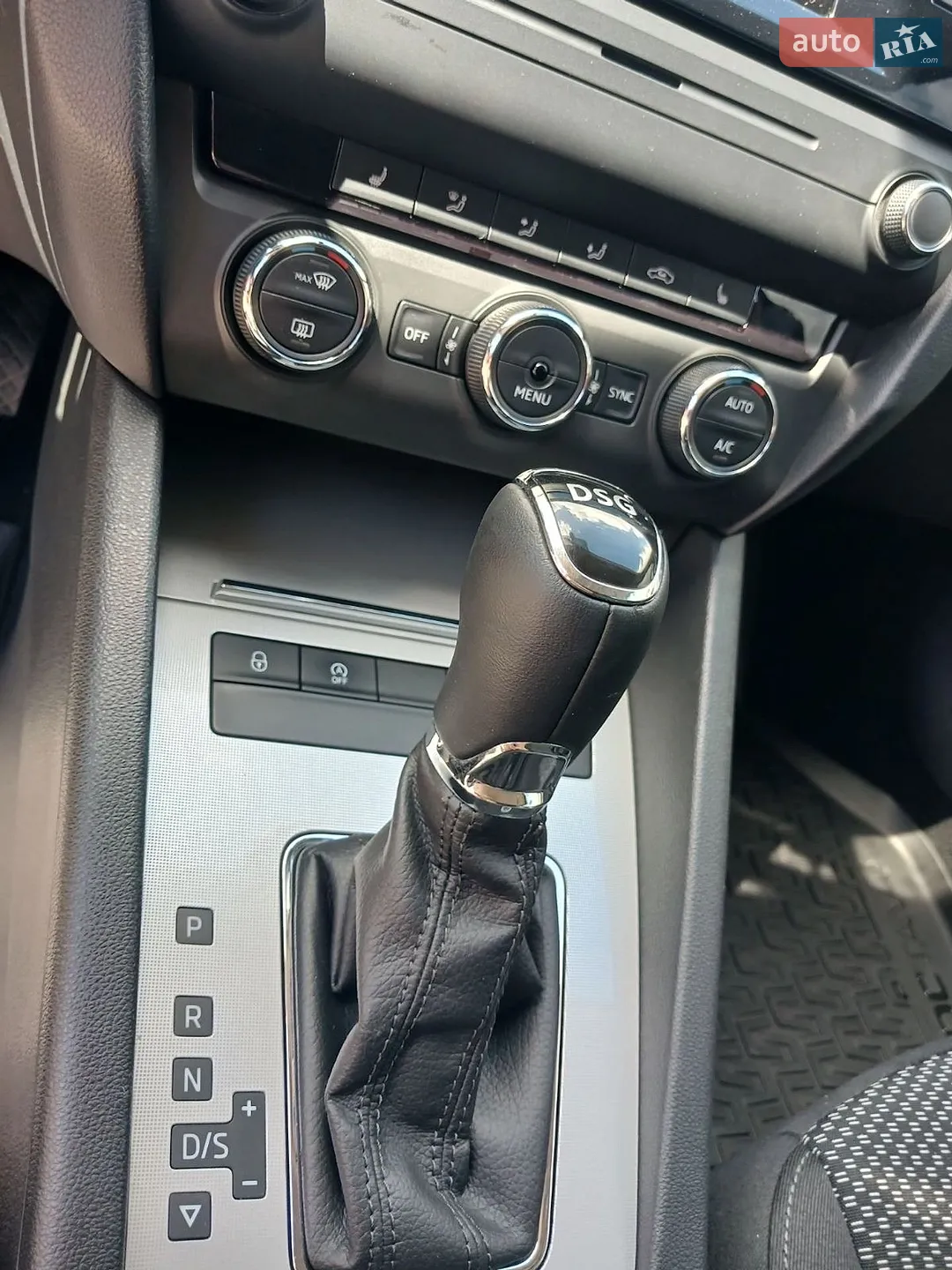 2016 Skoda Octavia - мініатюра 16