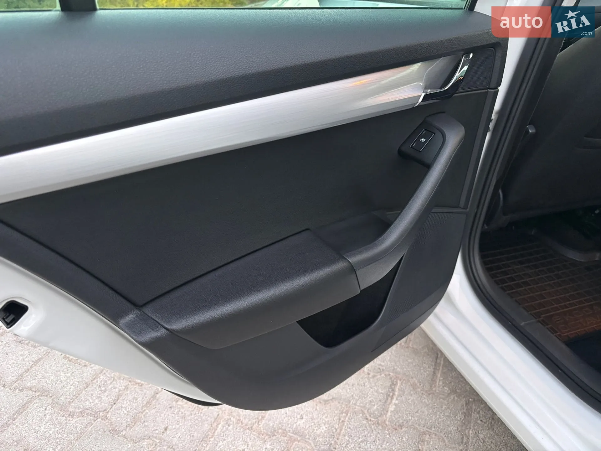2019 Skoda Octavia - мініатюра 39