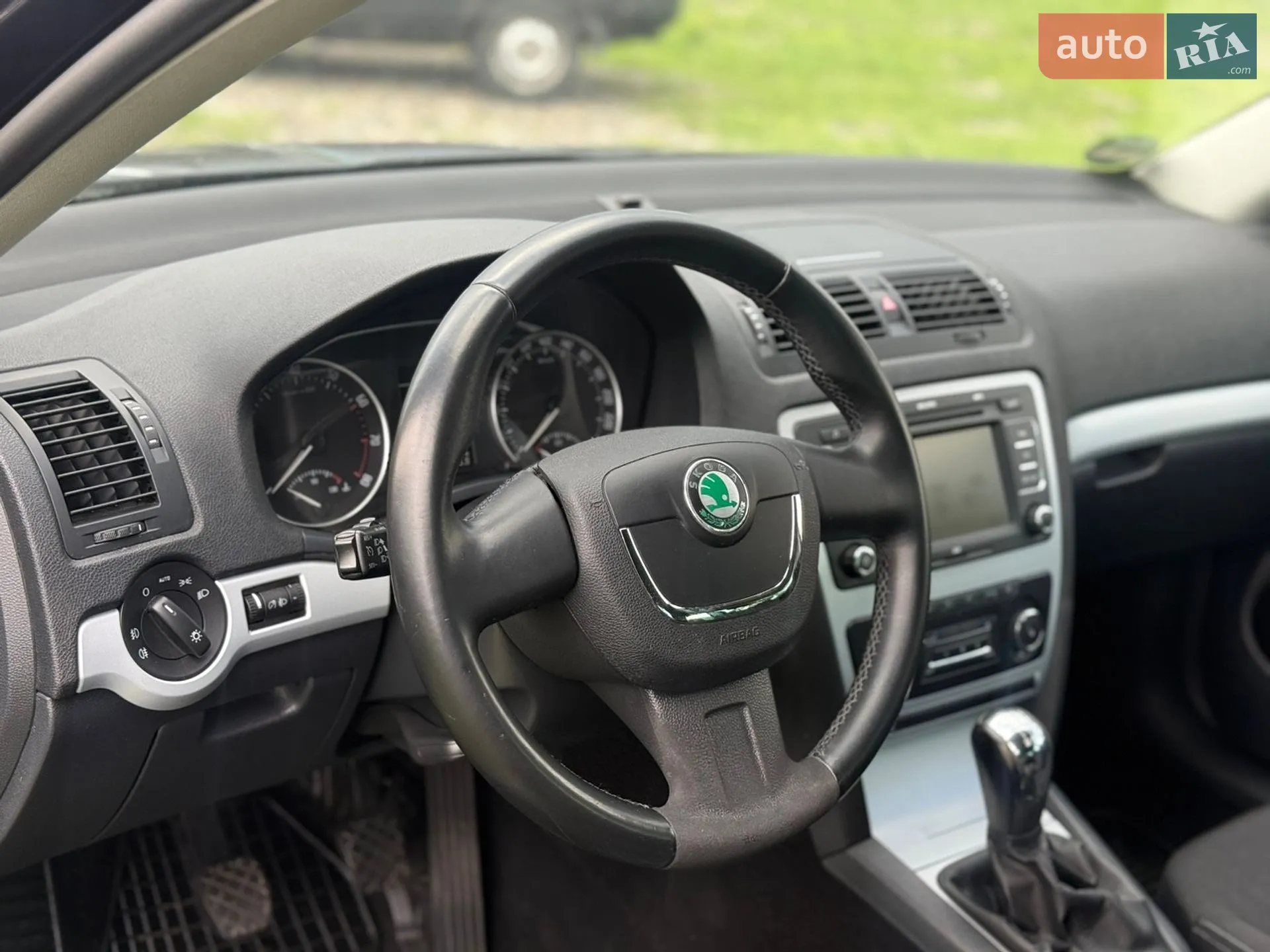 2010 Skoda Octavia - мініатюра 21