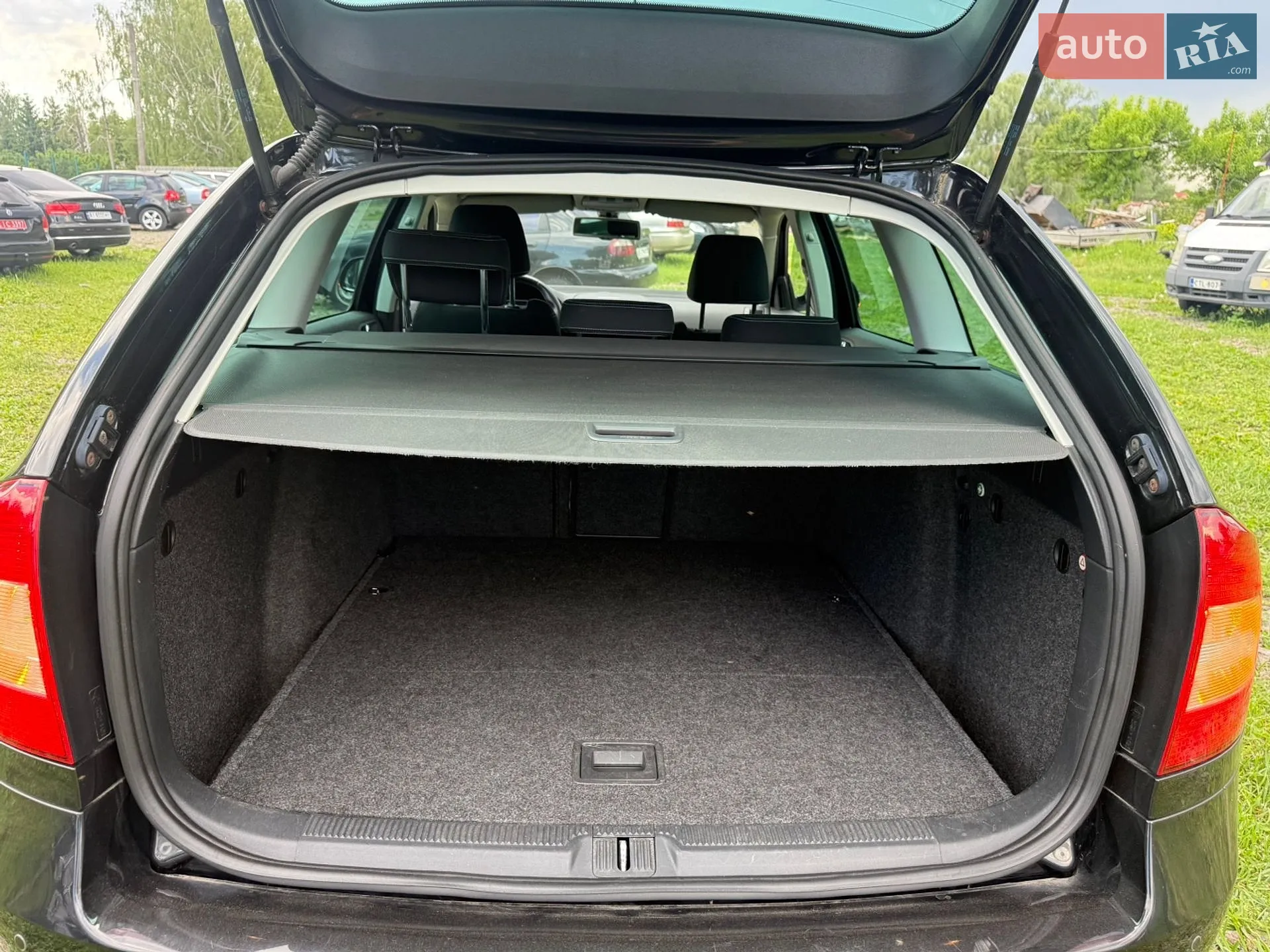 2010 Skoda Octavia - мініатюра 28