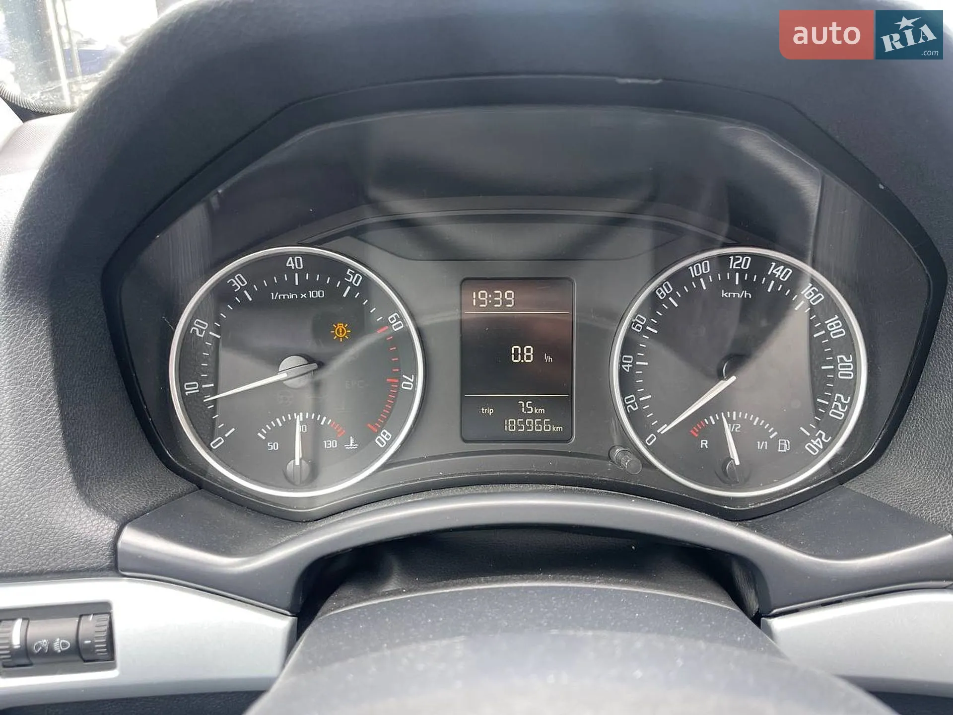 2010 Skoda Octavia - мініатюра 19