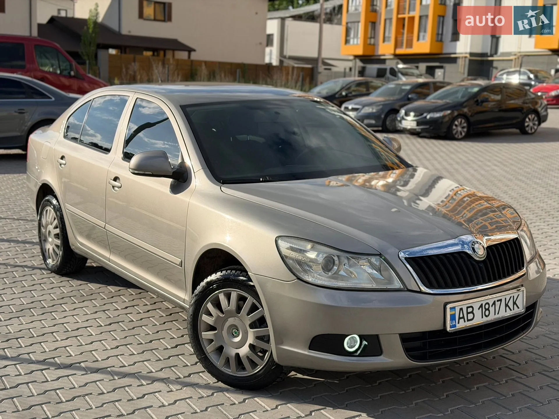 2010 Skoda Octavia - мініатюра 2