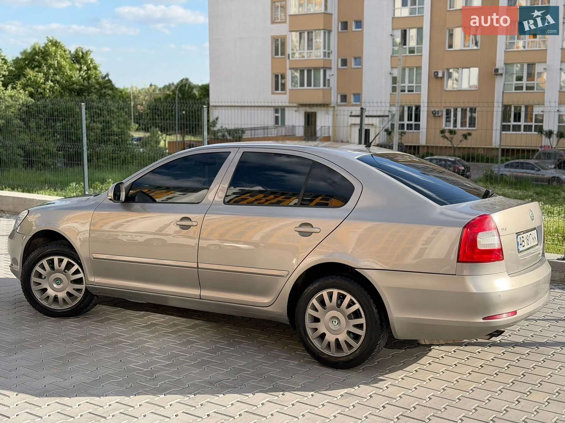 2010 Skoda Octavia - мініатюра 10