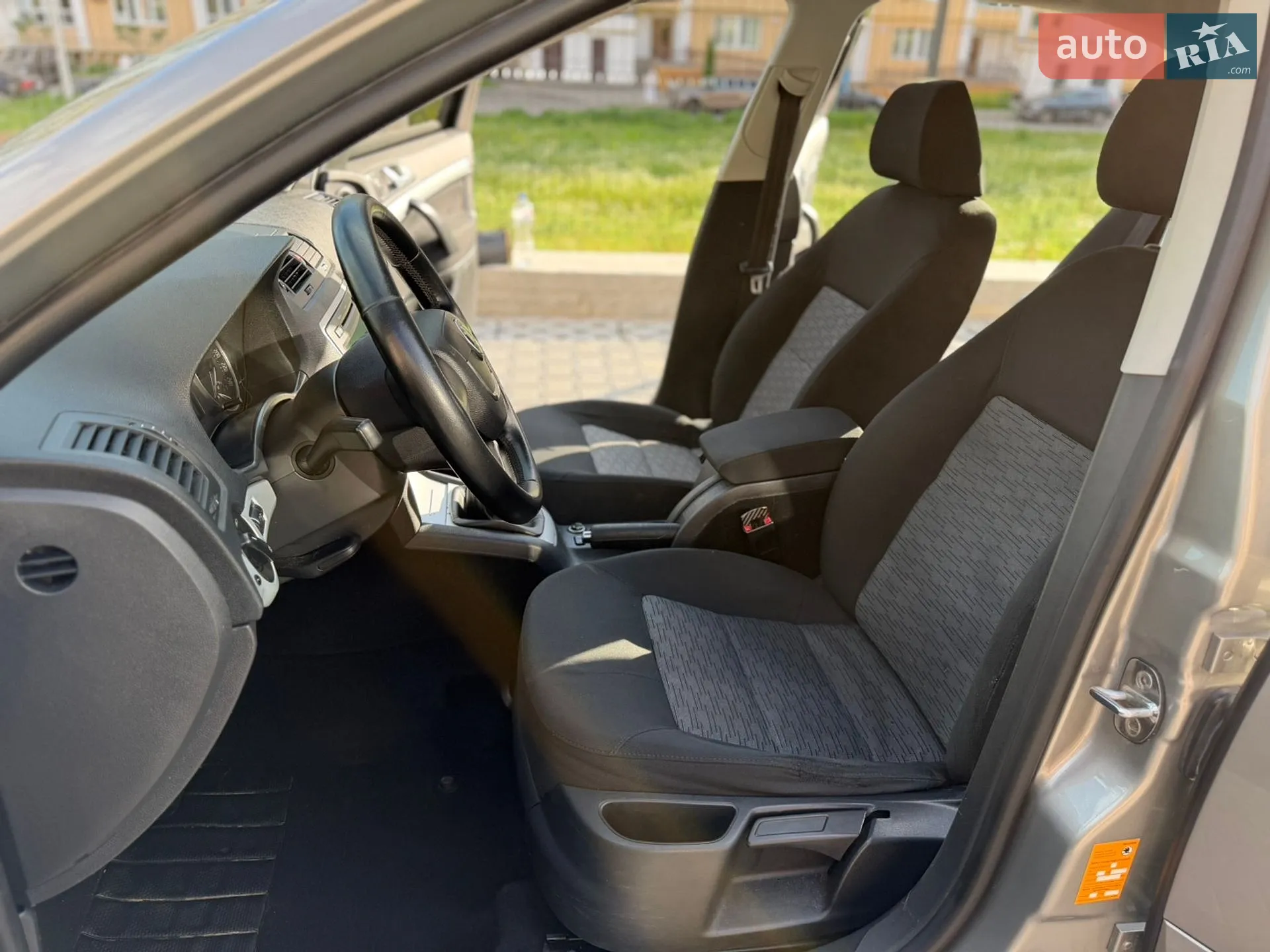 2010 Skoda Octavia - мініатюра 25