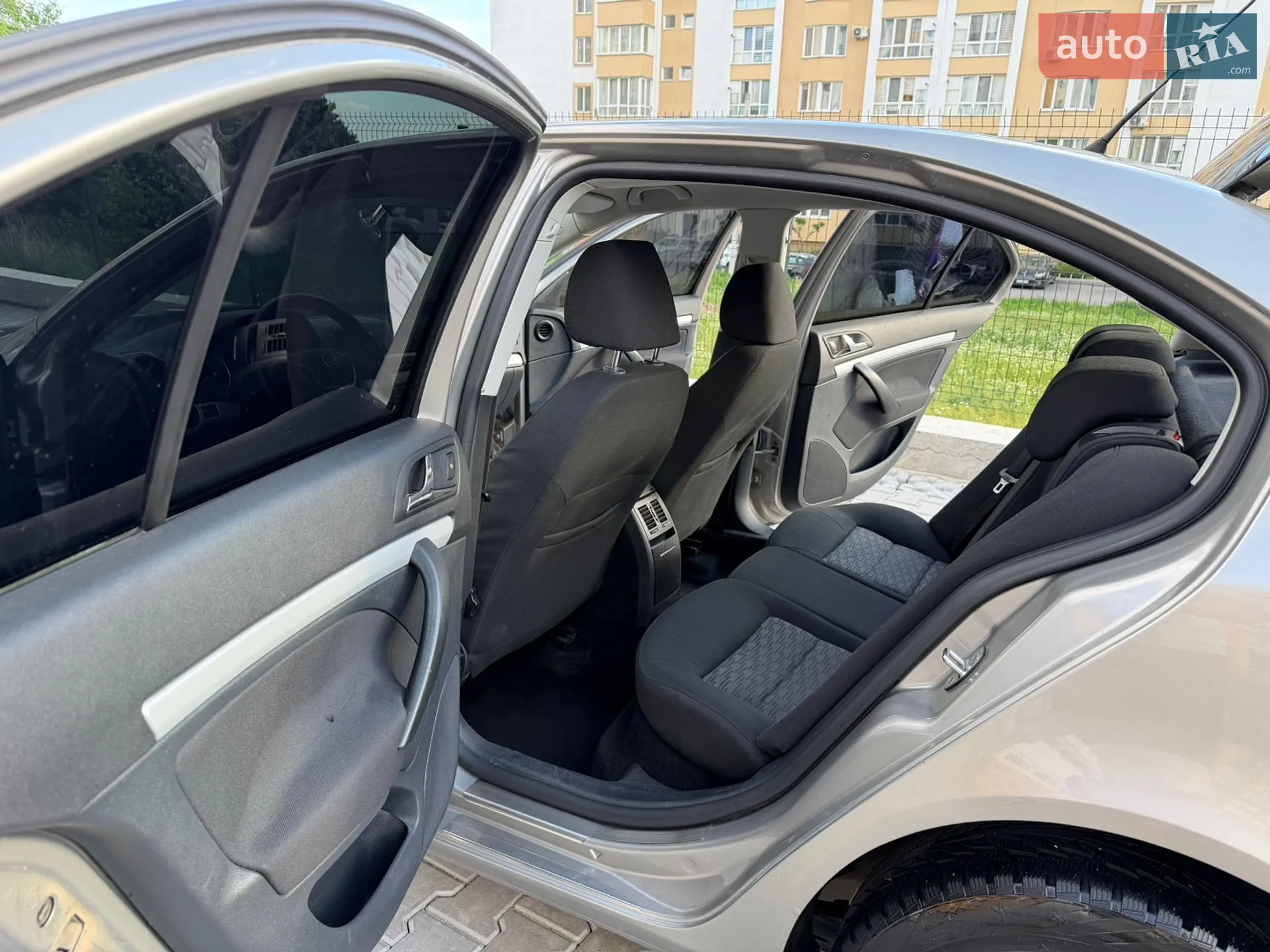 2010 Skoda Octavia - мініатюра 29
