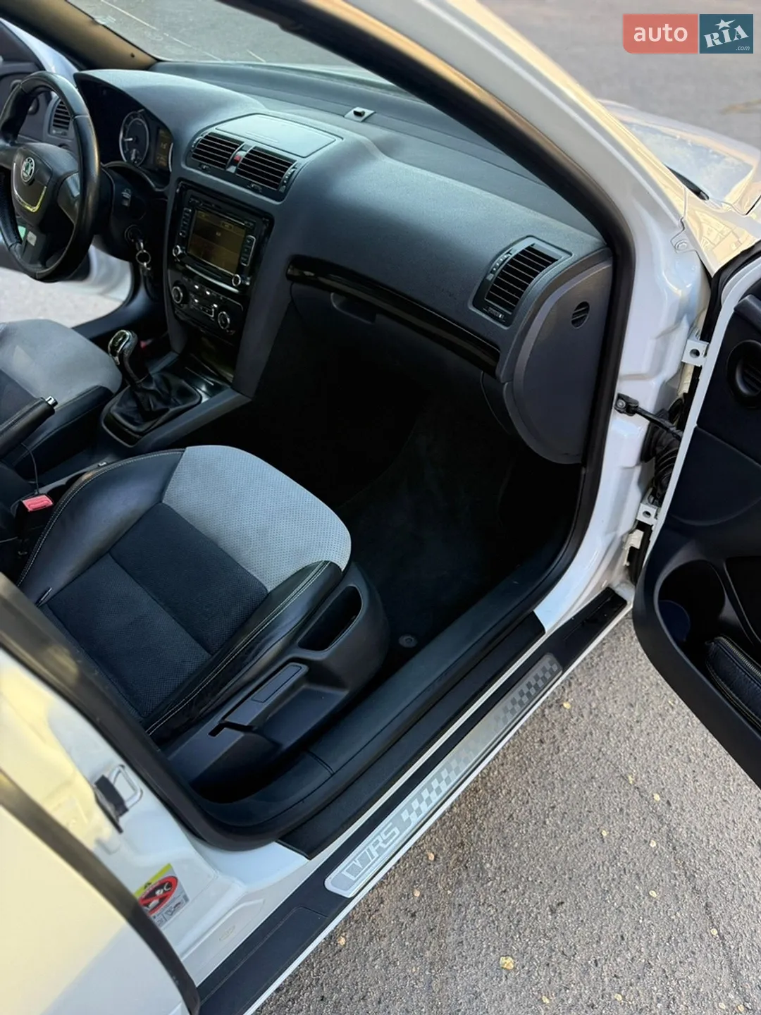 2011 Skoda Octavia - мініатюра 11