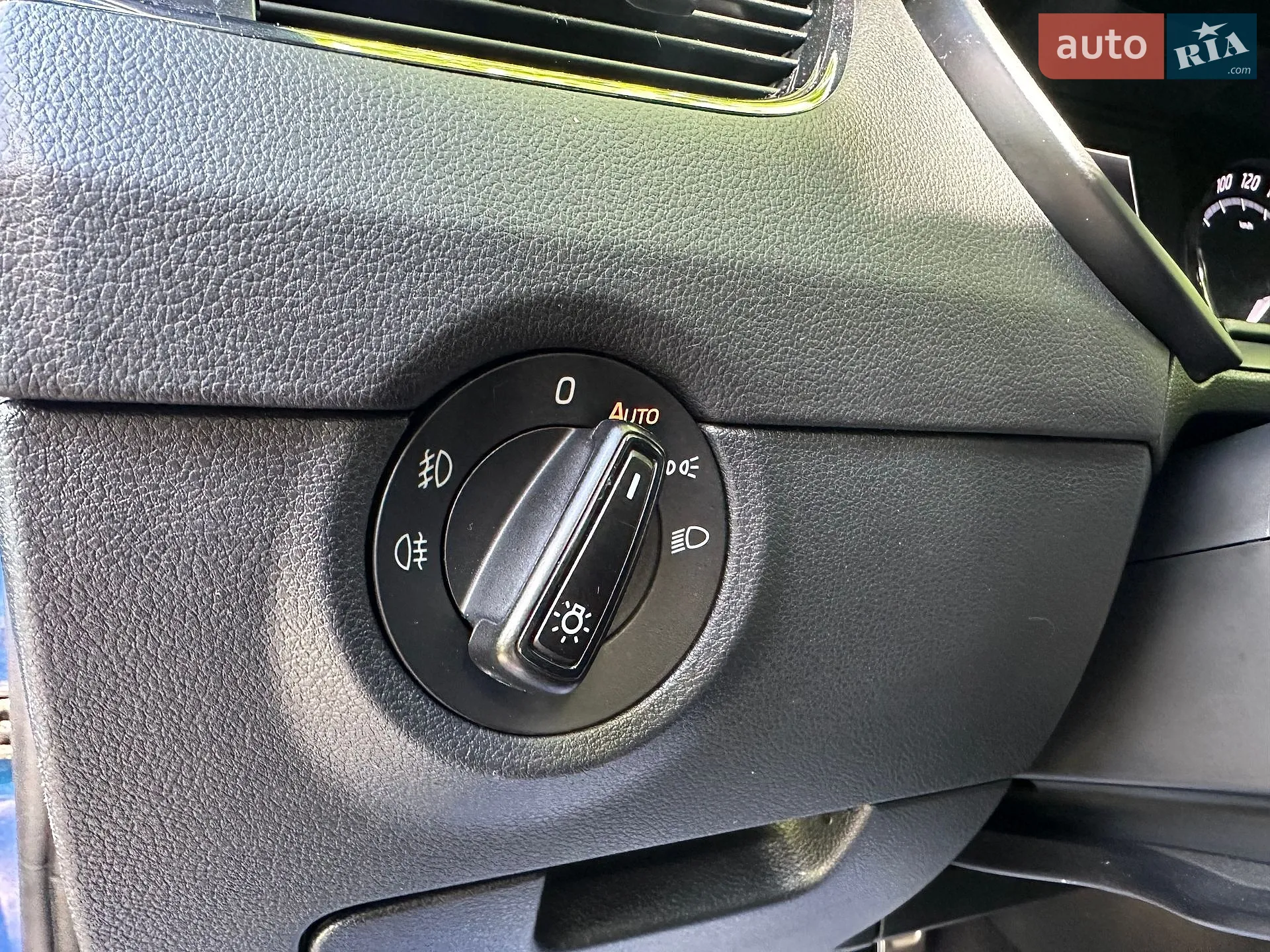 2016 Skoda Octavia - мініатюра 37