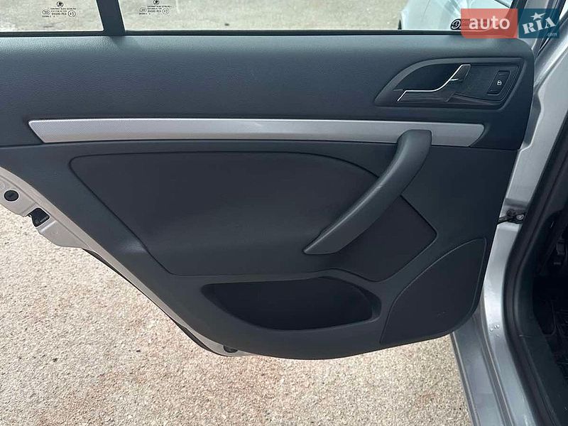 Лифтбек Skoda Octavia 2012 в Кропивницком